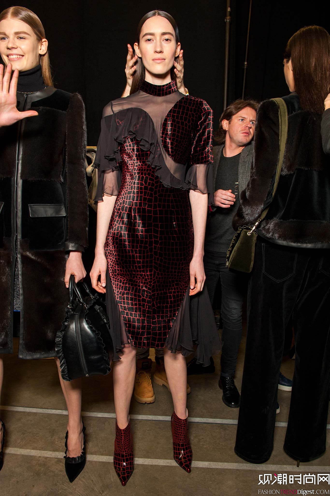 Christopher Kane 2015�ﶬʱװ��ϵ���㳡����ͼƬ
