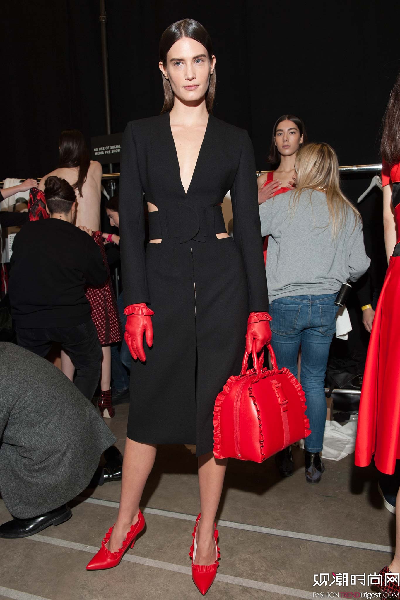 Christopher Kane 2015�ﶬʱװ��ϵ���㳡����ͼƬ