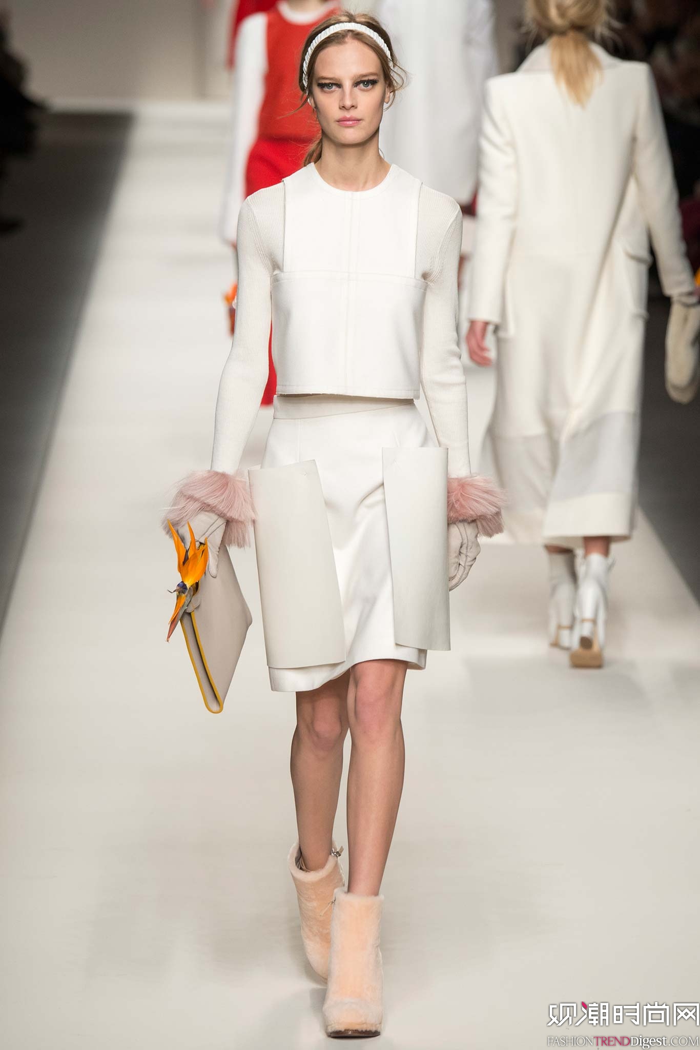 Fendi 2015ﶬʱװϵ㳡ͼƬ