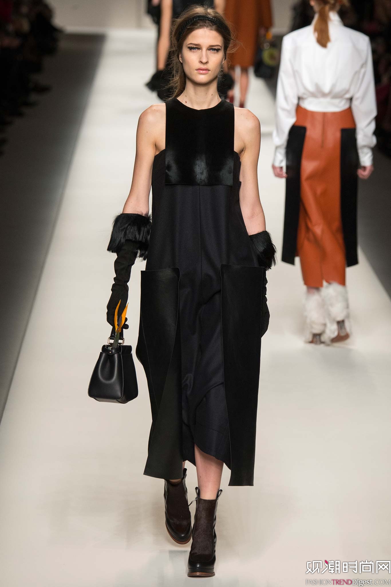 Fendi 2015ﶬʱװϵ㳡ͼƬ