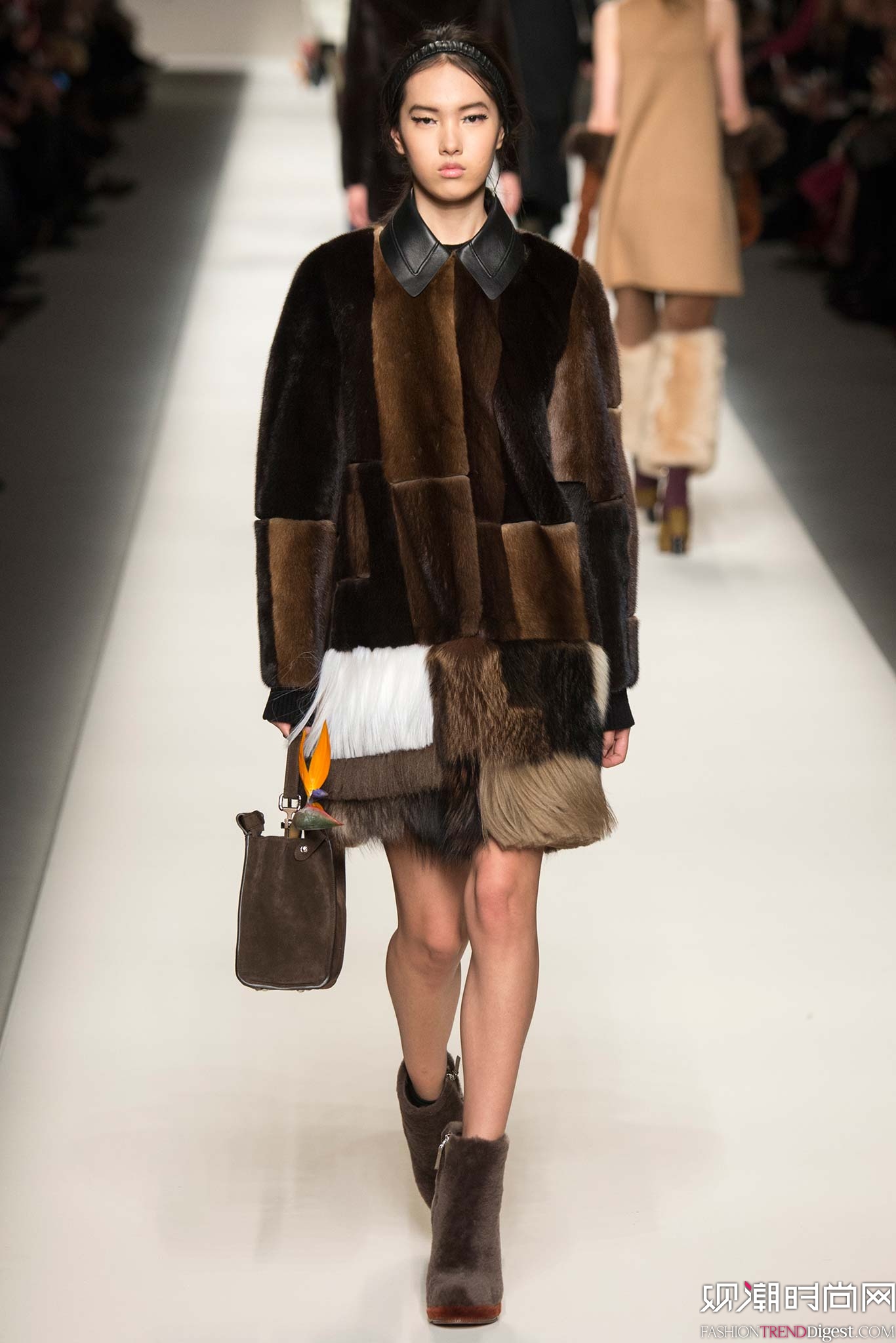 Fendi 2015ﶬʱװϵ㳡ͼƬ