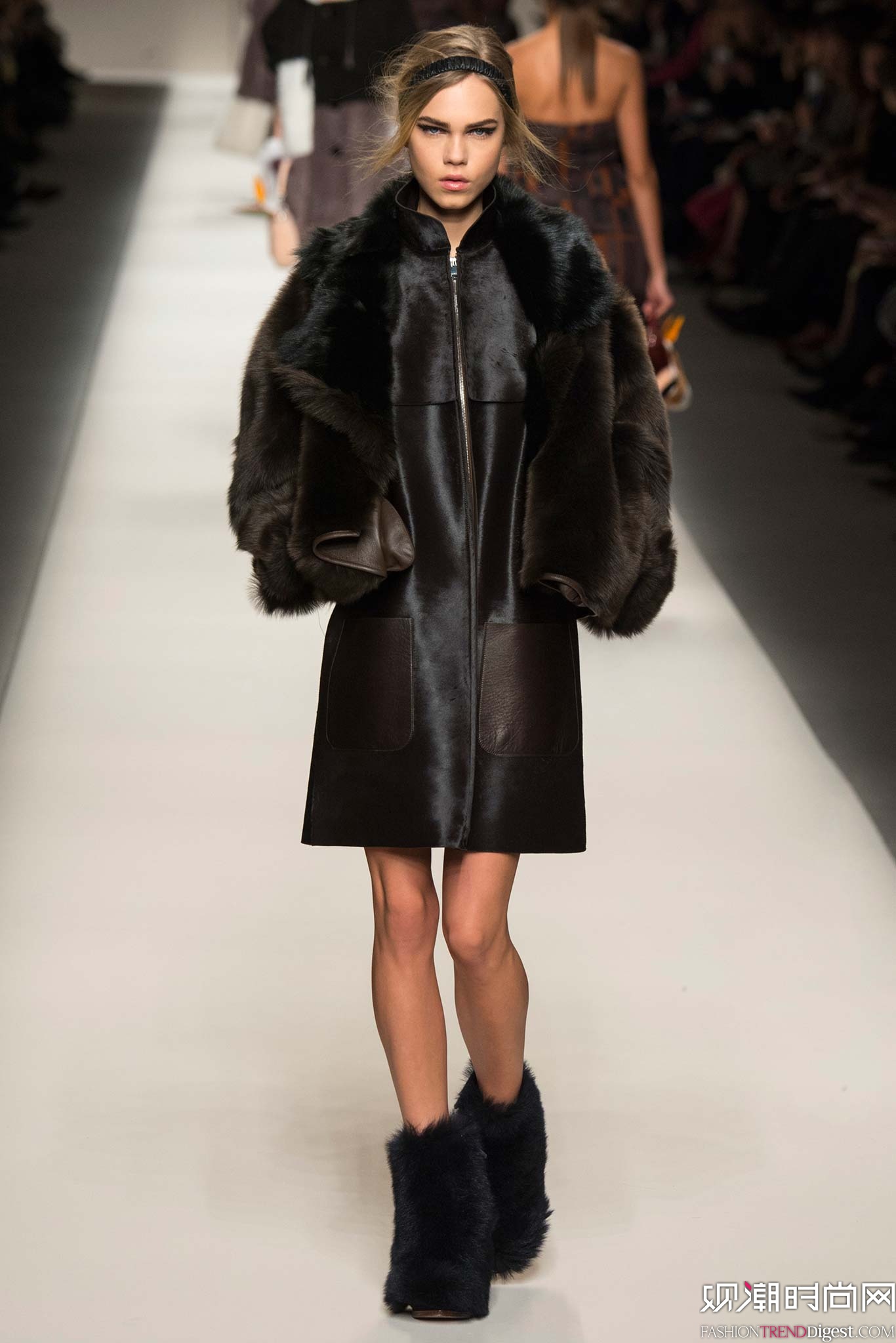 Fendi 2015ﶬʱװϵ㳡ͼƬ