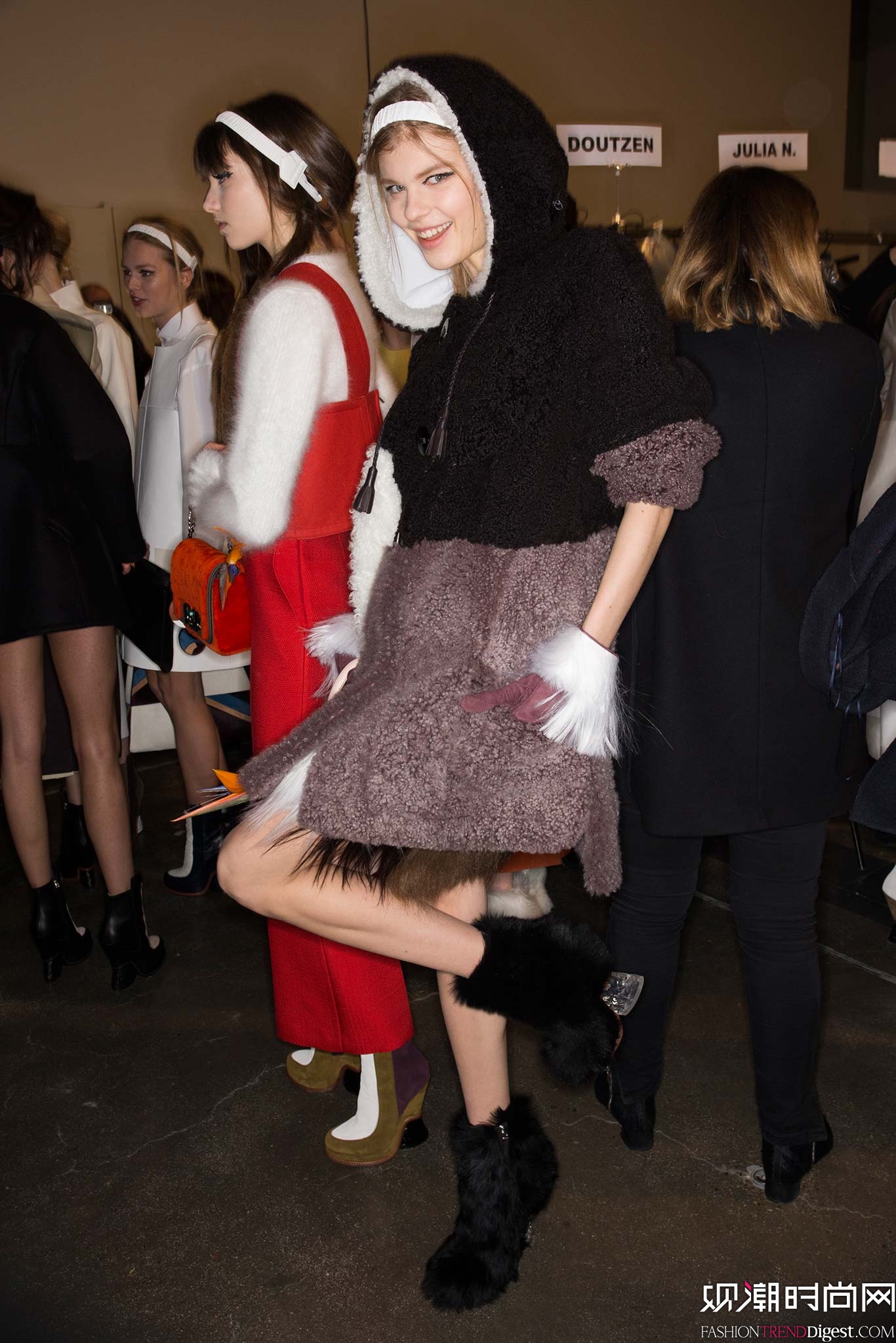 Fendi 2015�ﶬʱװ��ϵ���㳡����ͼƬ