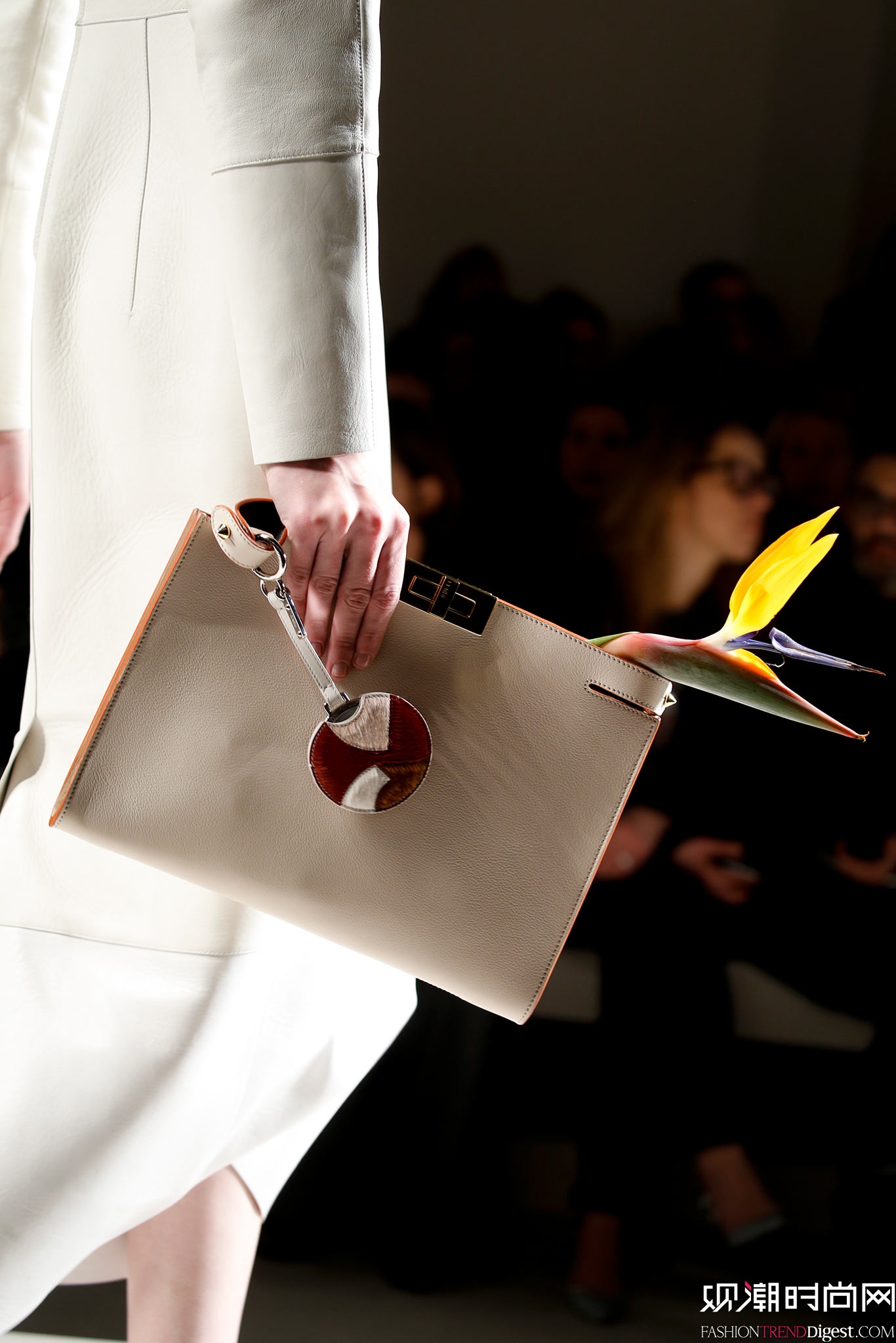 Fendi 2015�ﶬʱװ��ϵ���㳡����ͼƬ