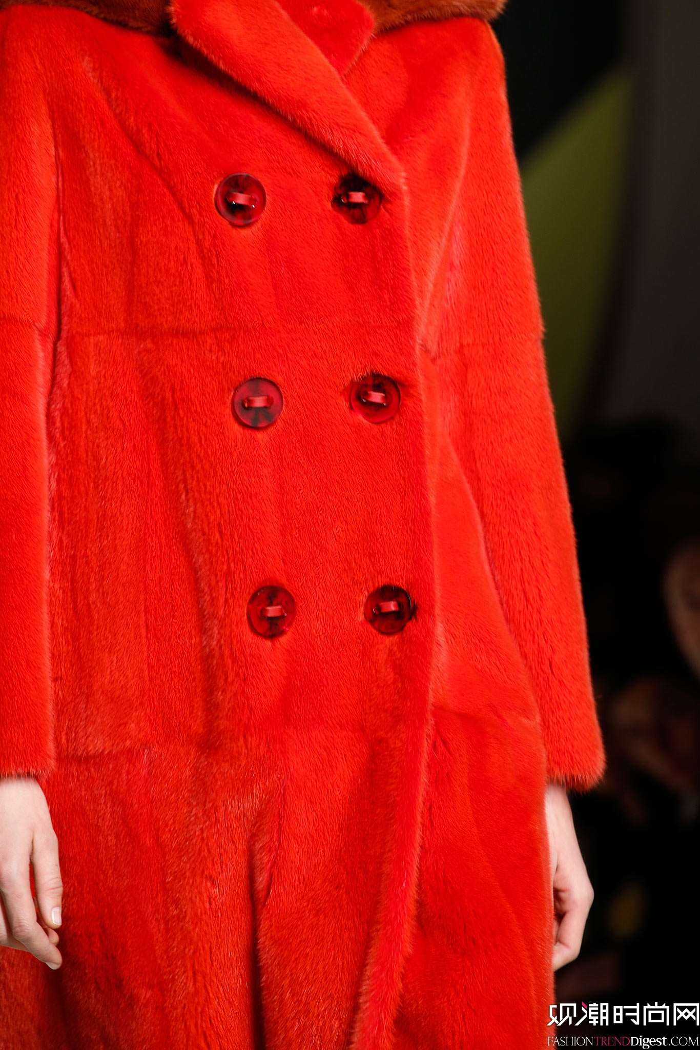 Fendi 2015�ﶬʱװ��ϵ���㳡����ͼƬ