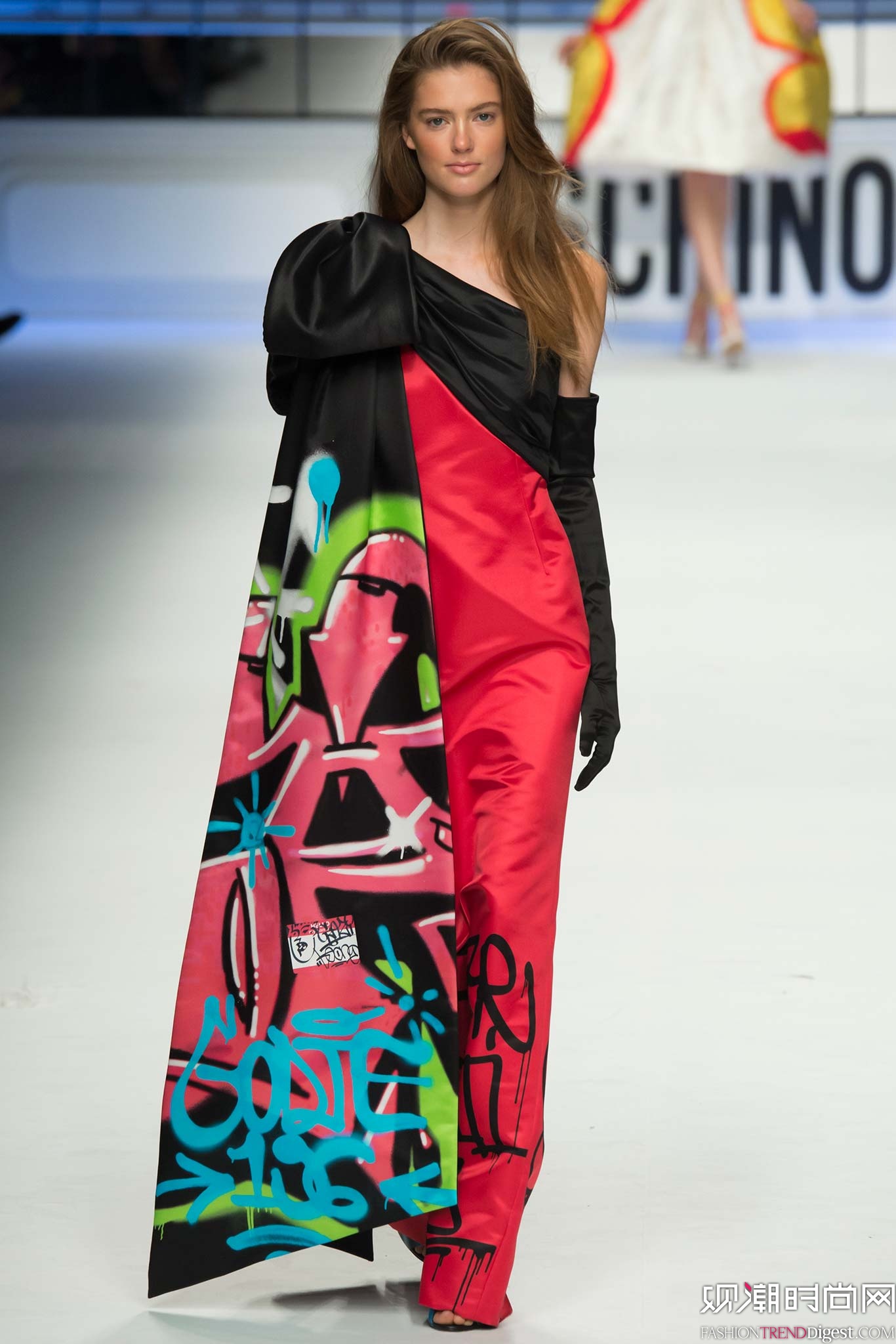 Moschino 2015ﶬŮװϵиͼƬ