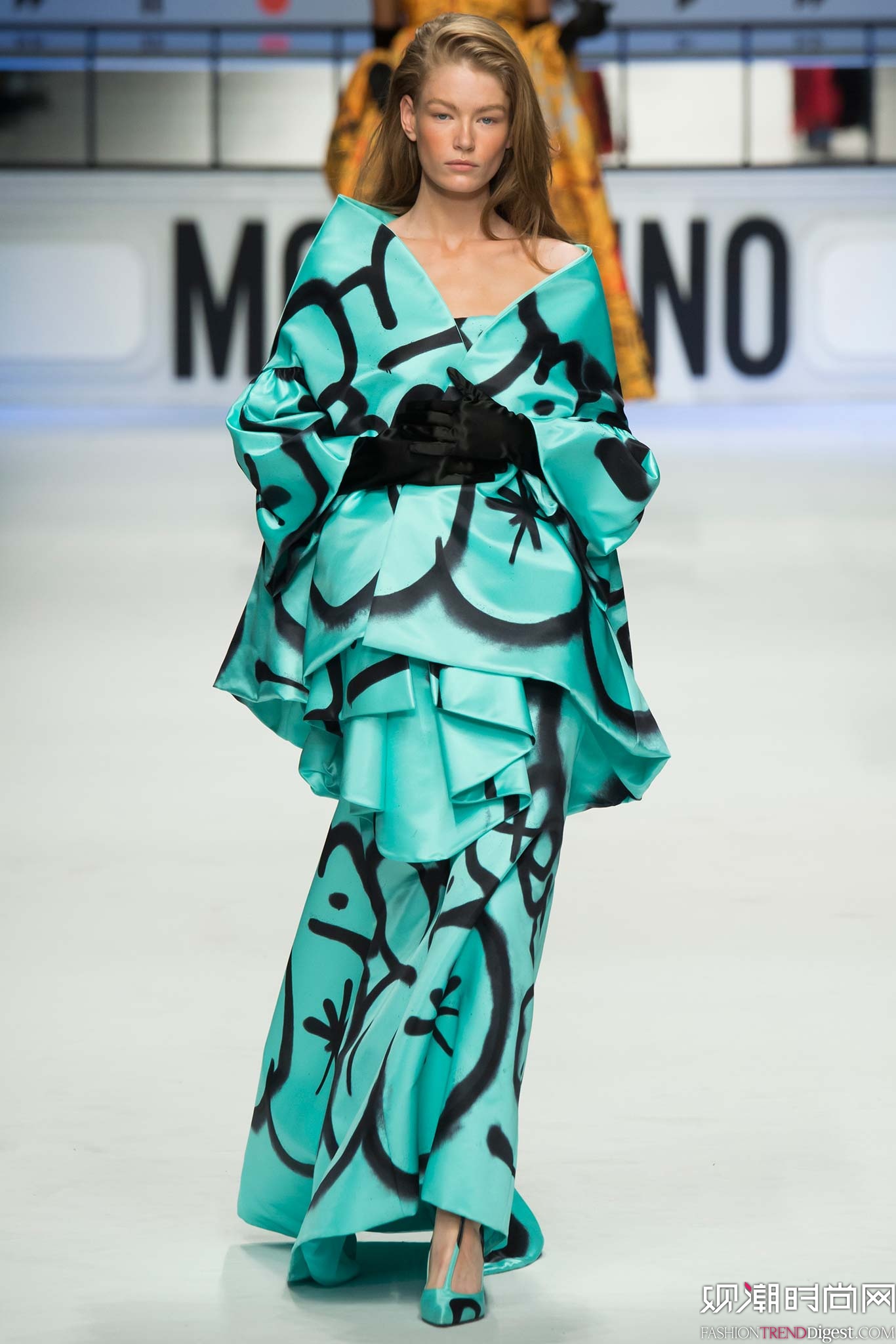 Moschino 2015ﶬŮװϵиͼƬ