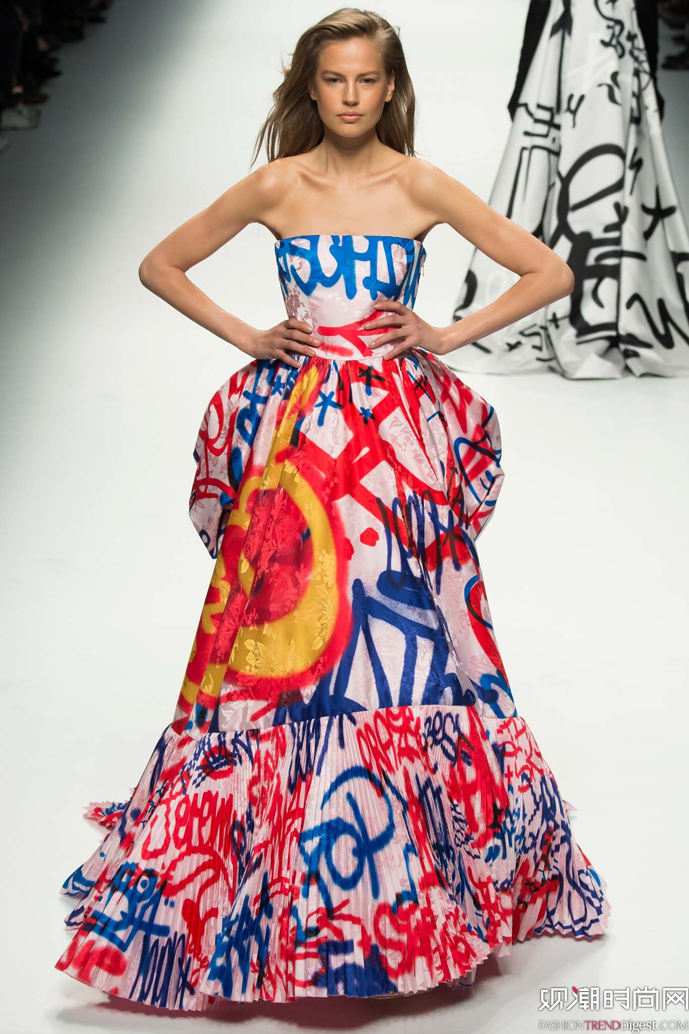 Moschino 2015ﶬŮװϵиͼƬ