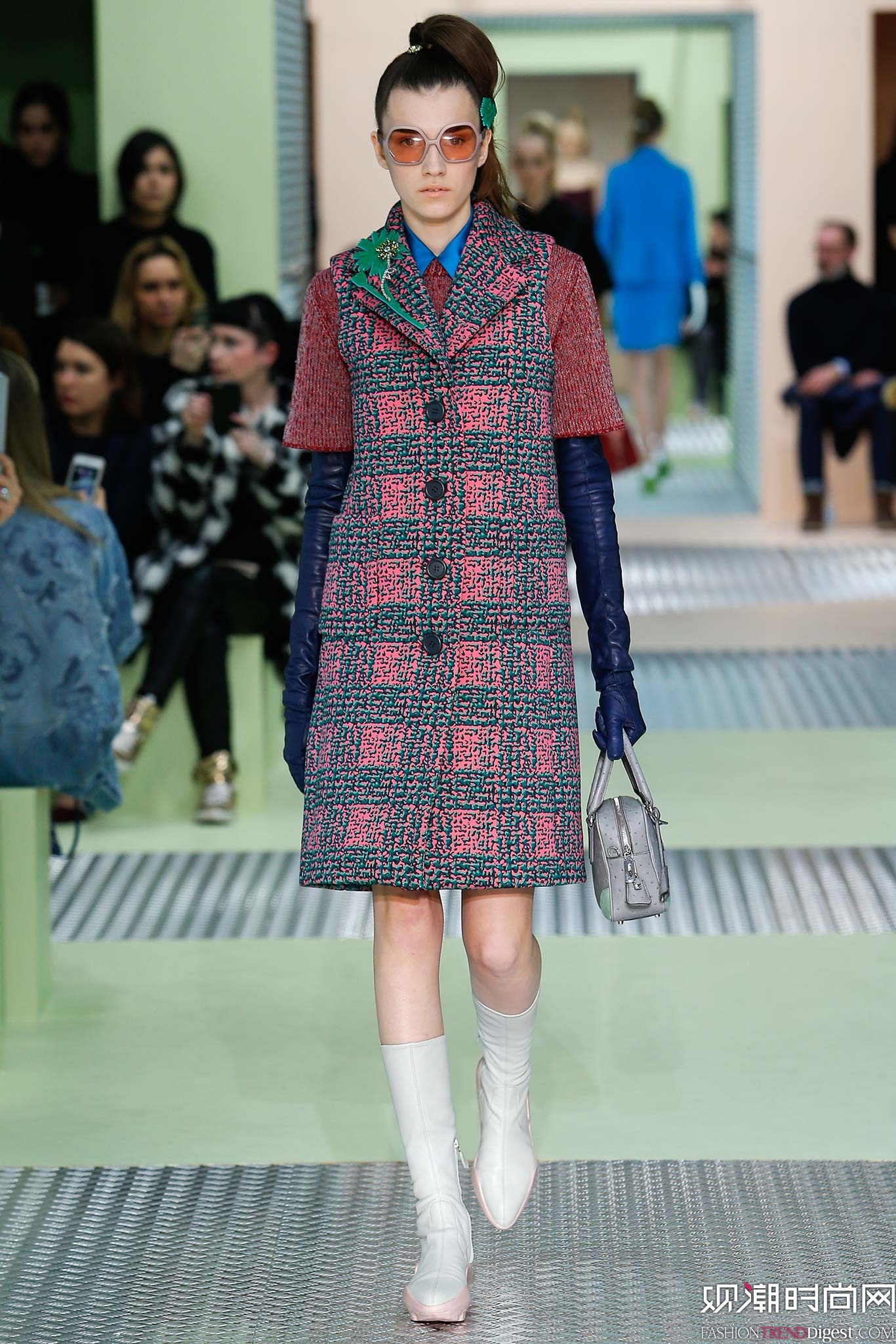 Prada 2015ﶬŮװϵ㳡ͼƬ