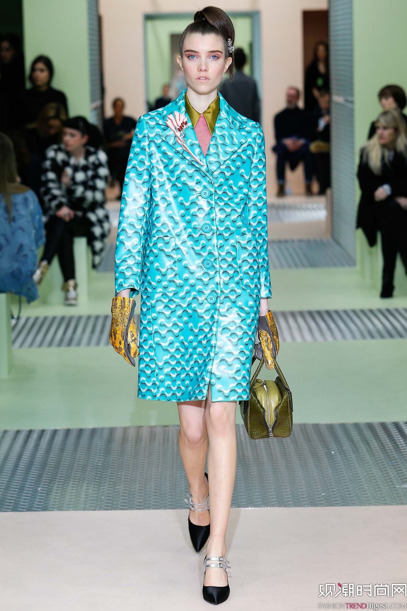 Prada 2015ﶬŮװϵ㳡ͼƬ