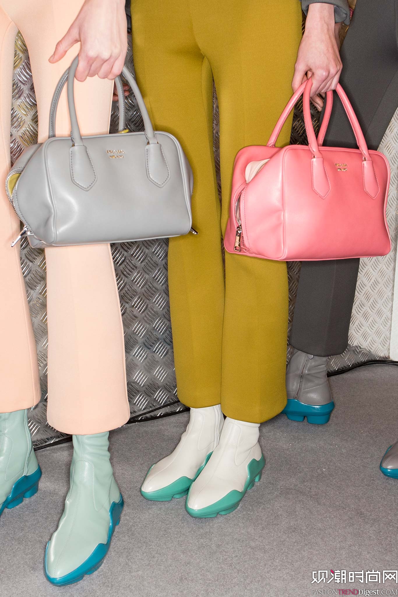 Prada 2015ﶬŮװϵ㳡ͼƬ