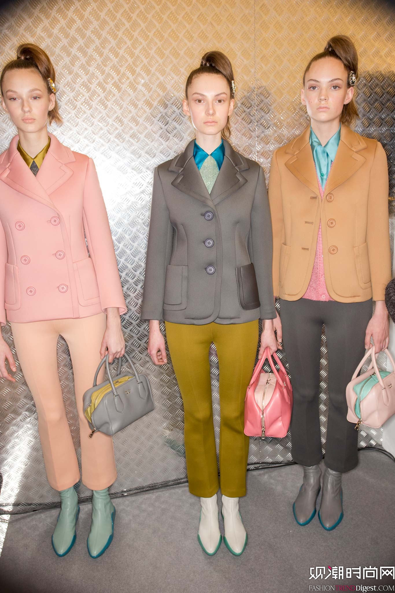 Prada 2015ﶬŮװϵ㳡ͼƬ