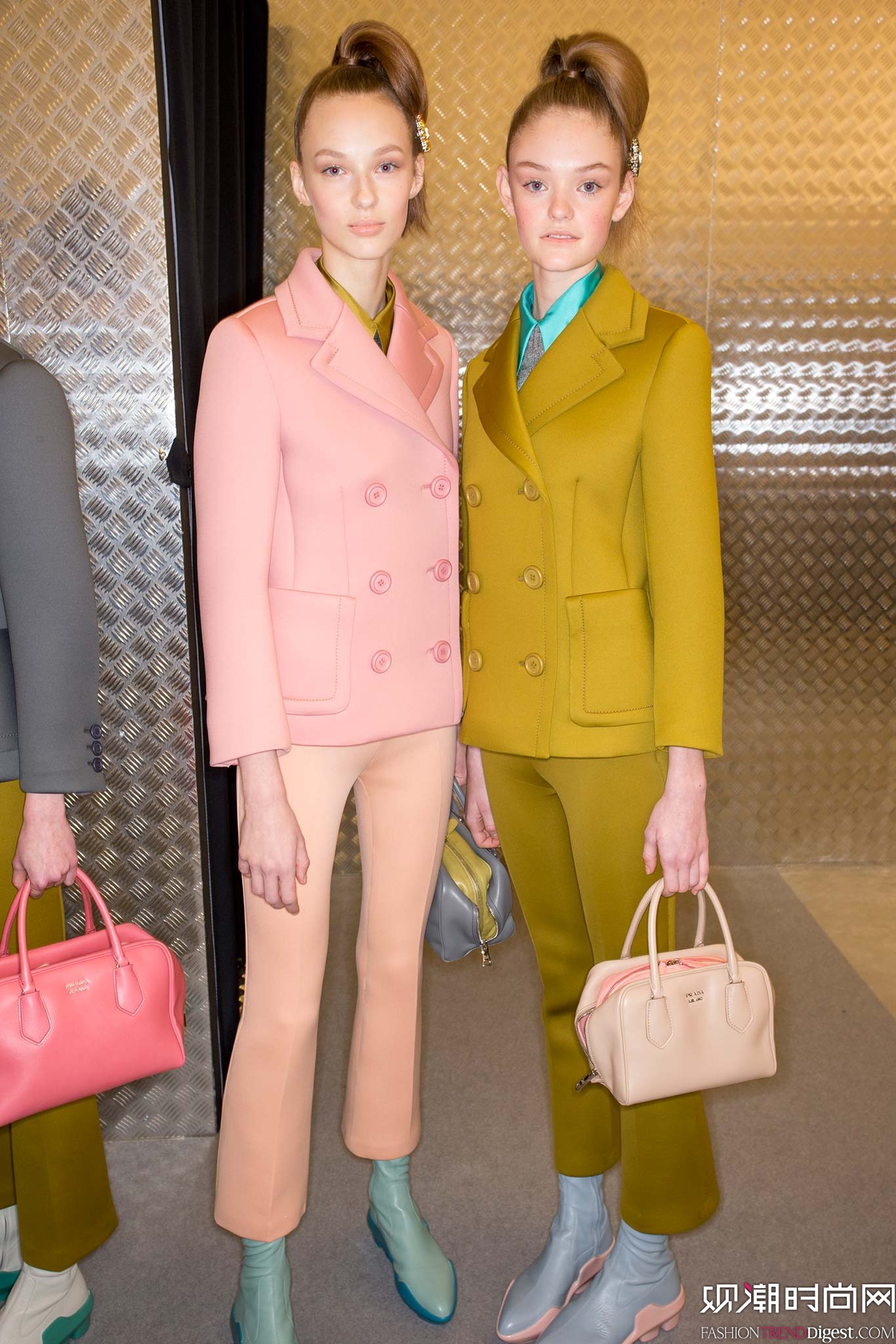 Prada 2015ﶬŮװϵ㳡ͼƬ