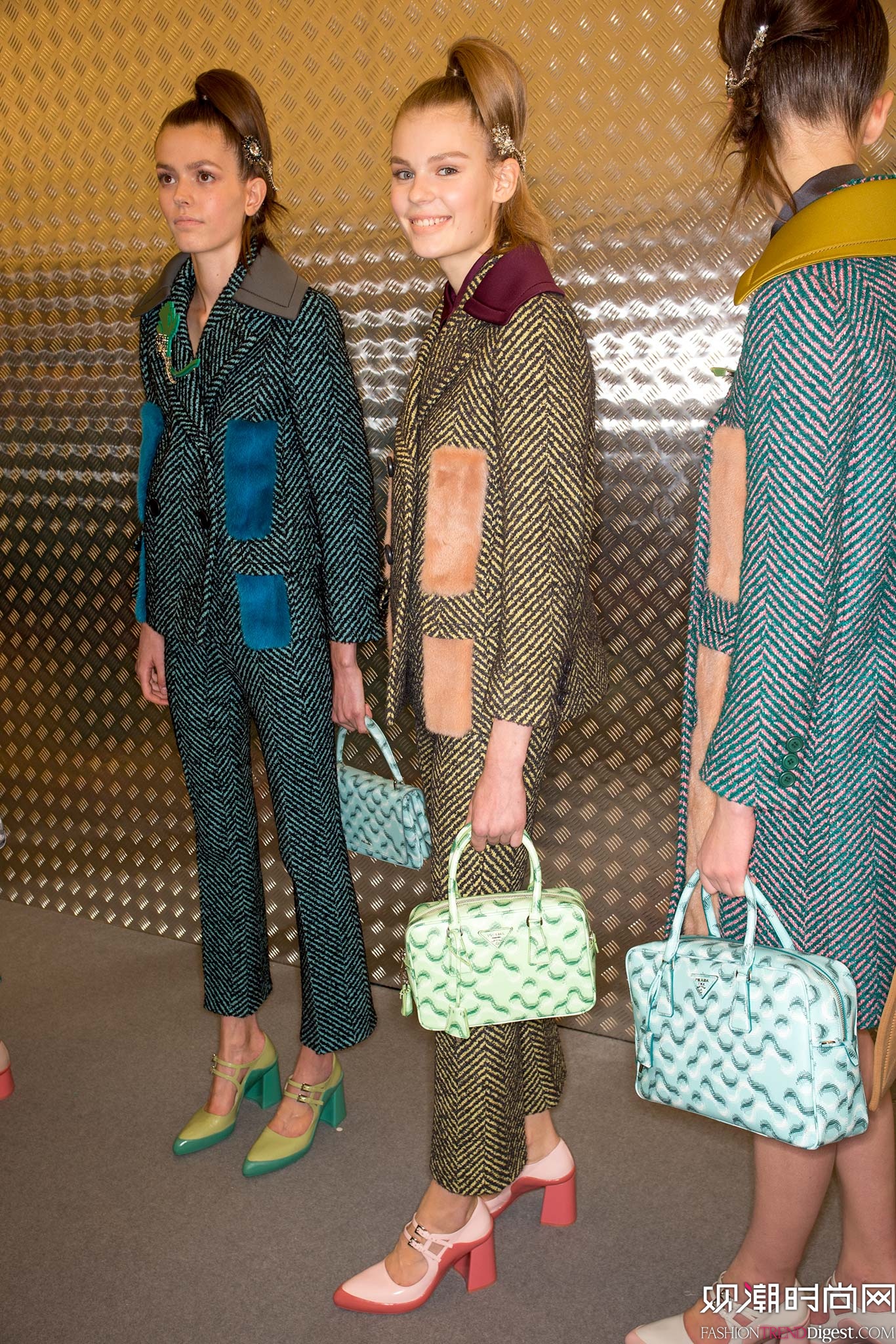 Prada 2015ﶬŮװϵ㳡ͼƬ