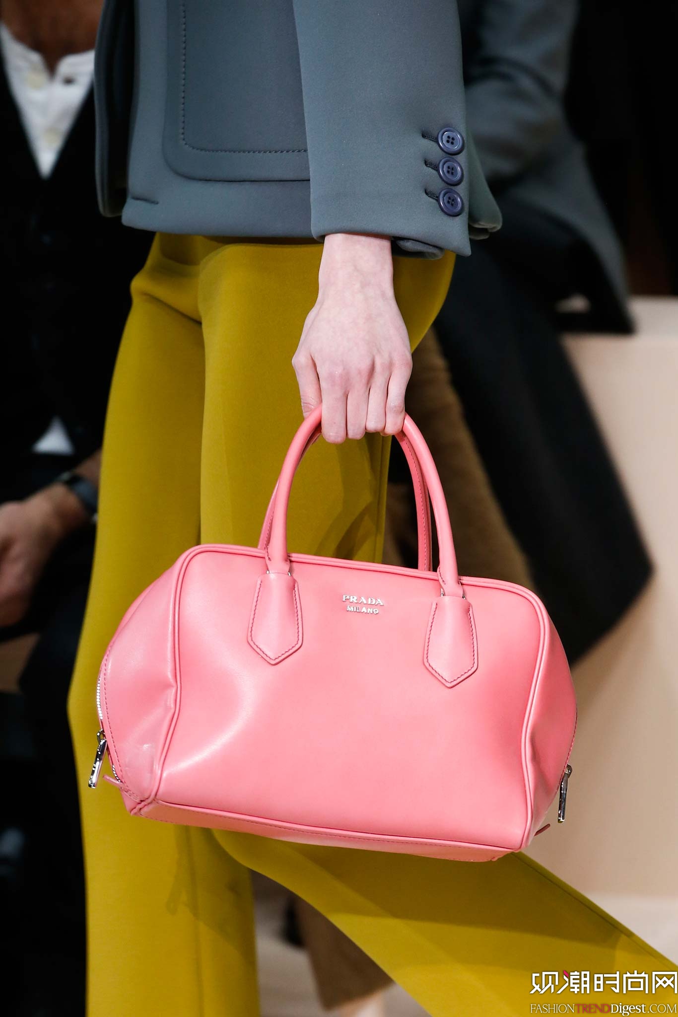 Prada 2015ﶬŮװϵ㳡ͼƬ