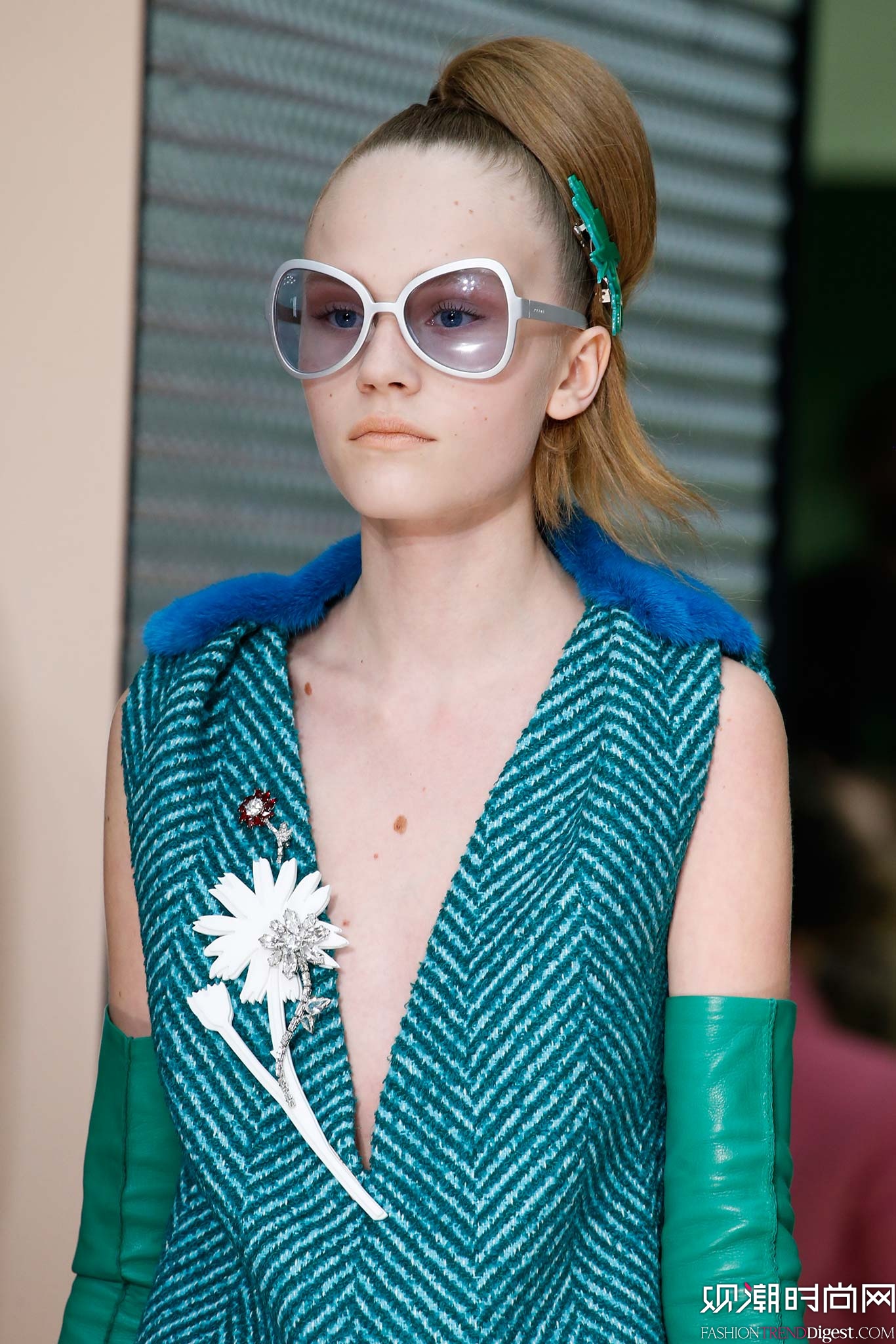 Prada 2015�ﶬŮװϵ���㳡����ͼƬ