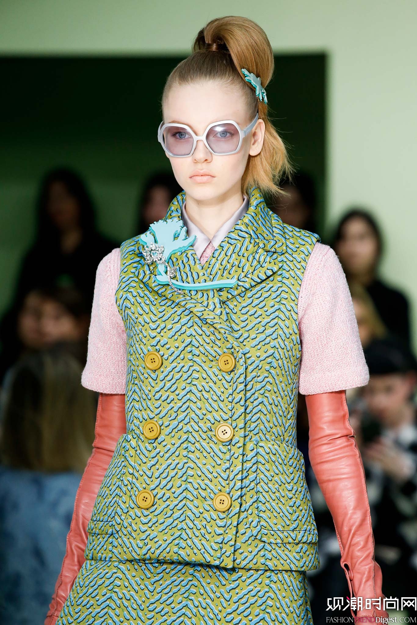 Prada 2015ﶬŮװϵ㳡ͼƬ