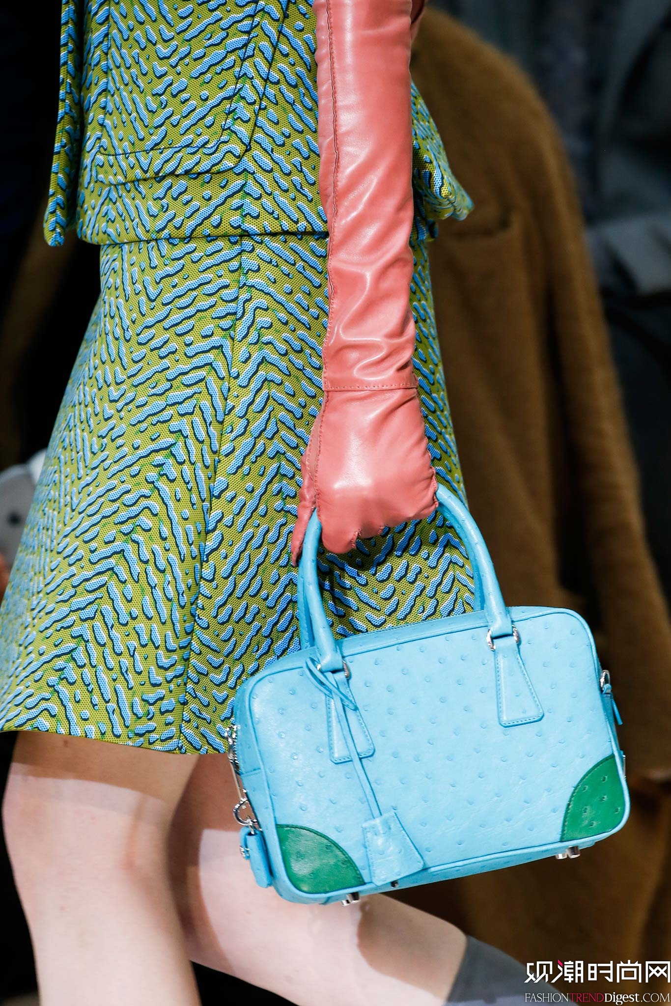 Prada 2015ﶬŮװϵ㳡ͼƬ