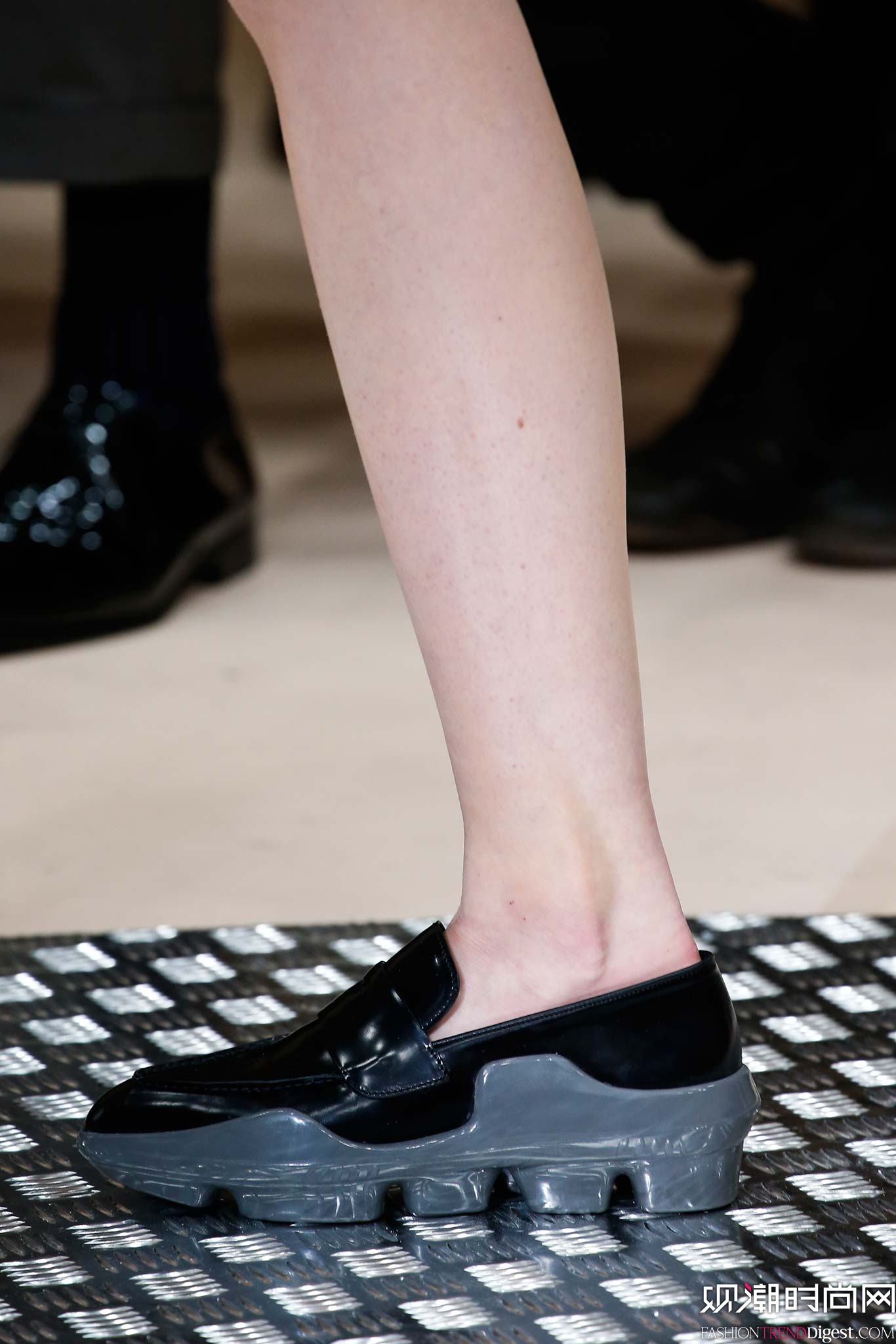 Prada 2015ﶬŮװϵ㳡ͼƬ