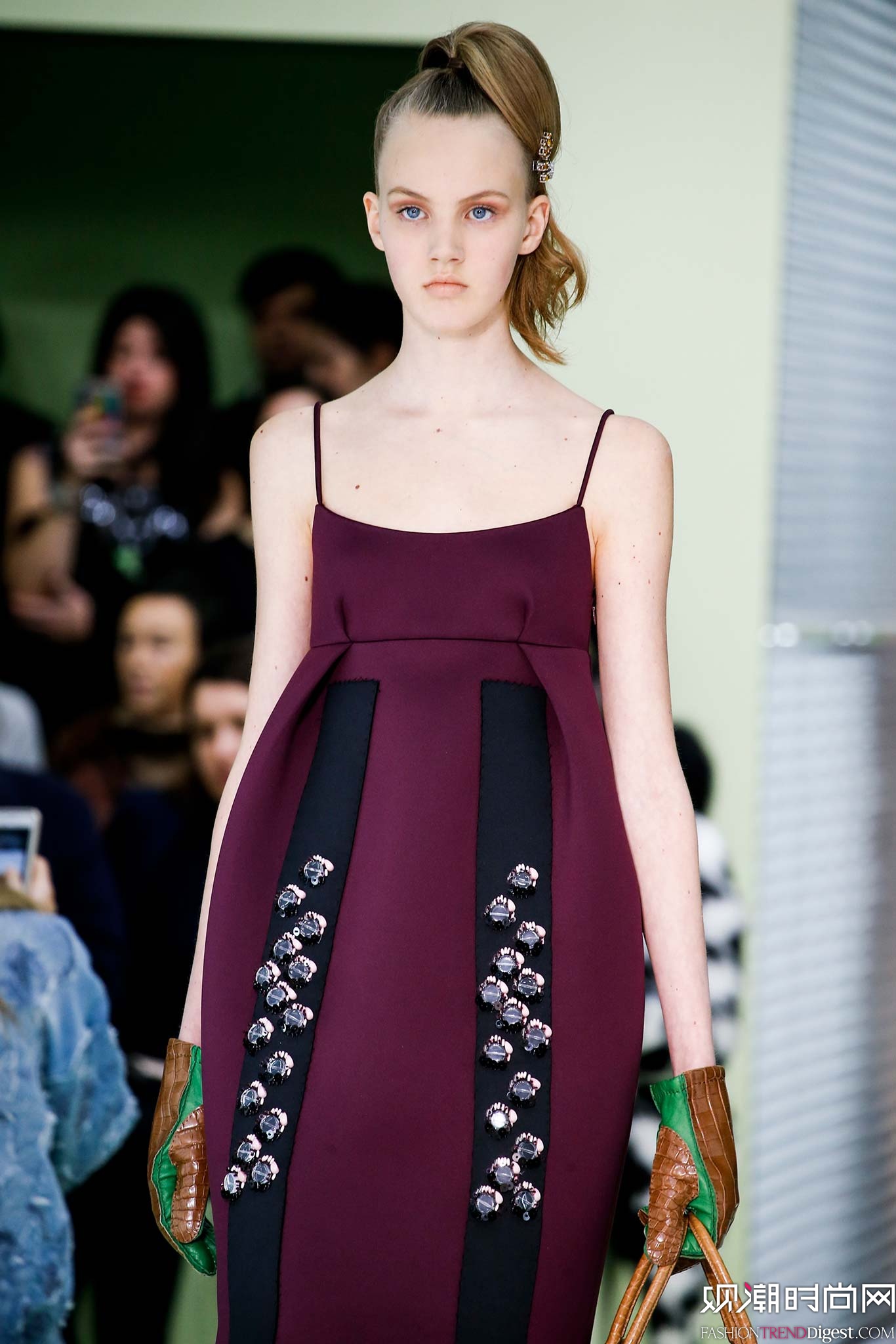 Prada 2015ﶬŮװϵ㳡ͼƬ