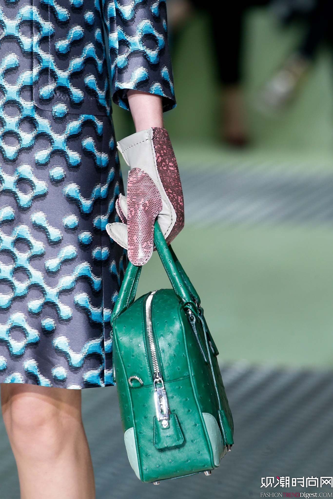 Prada 2015ﶬŮװϵ㳡ͼƬ