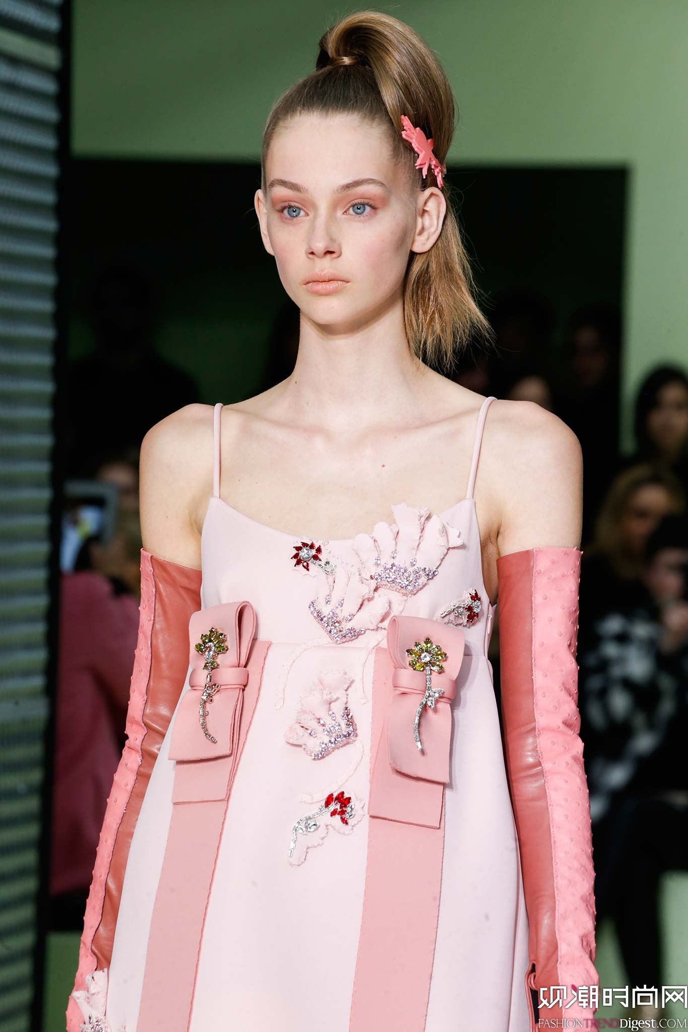 Prada 2015ﶬŮװϵ㳡ͼƬ