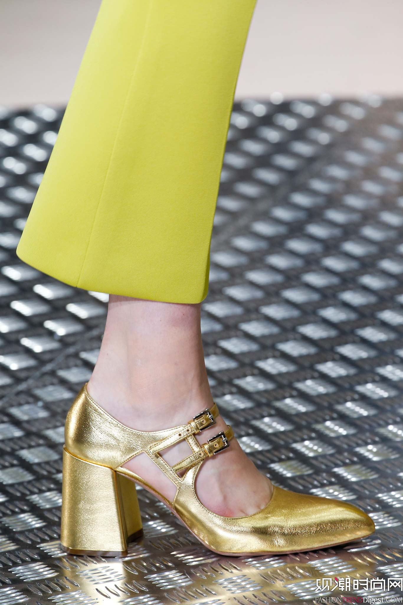 Prada 2015ﶬŮװϵ㳡ͼƬ