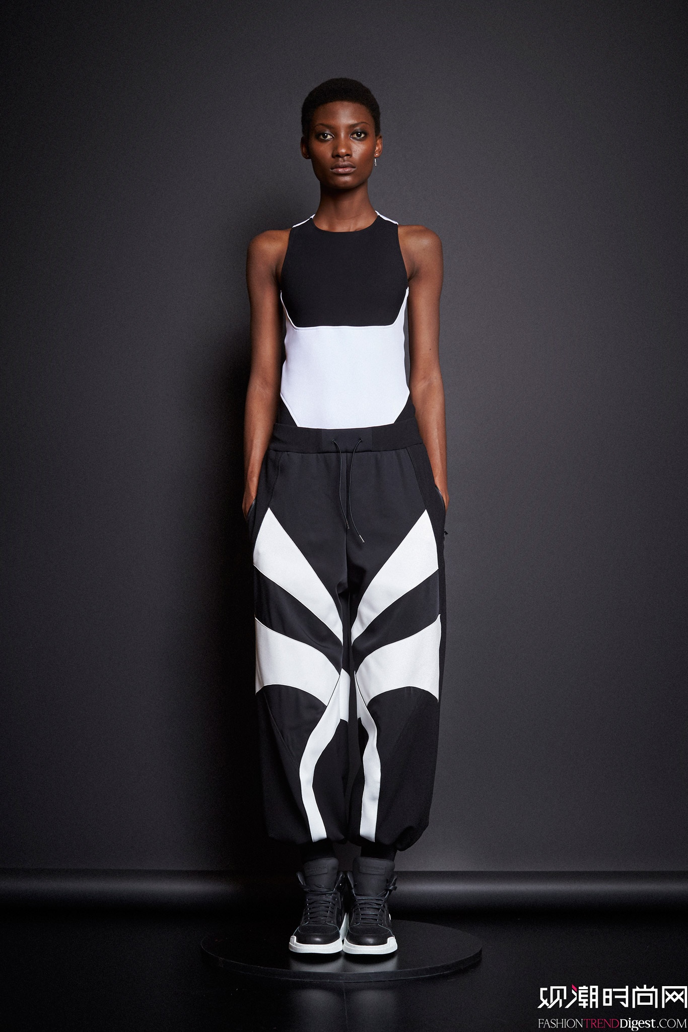 Marcelo Burlon County of Milan 2015ﶬŮװϵиͼƬ