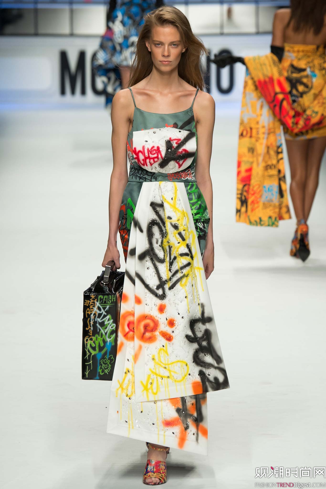 Moschino 2015ﶬŮbϵиDƬ