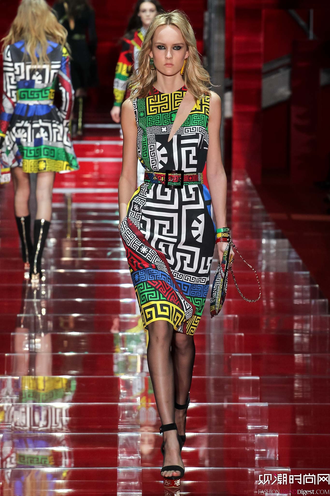 Versace 2015ﶬʱװϵ㳡ͼƬ