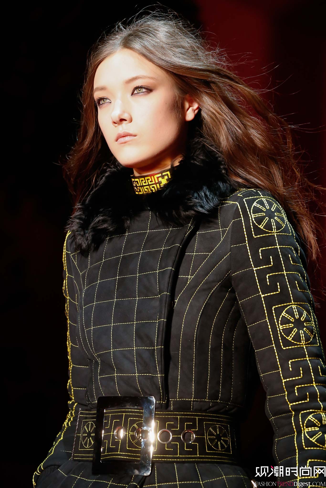 Versace 2015ﶬʱװϵ㳡ͼƬ