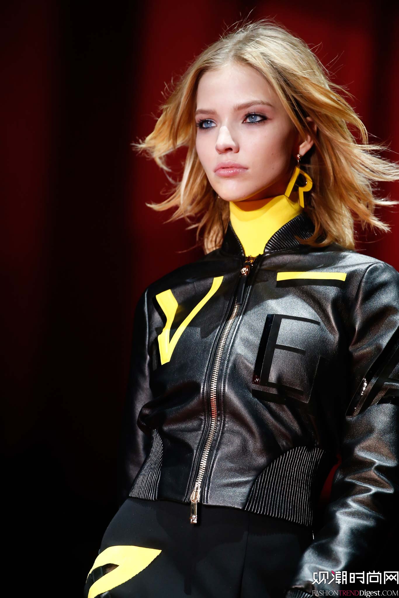 Versace 2015ﶬʱװϵ㳡ͼƬ