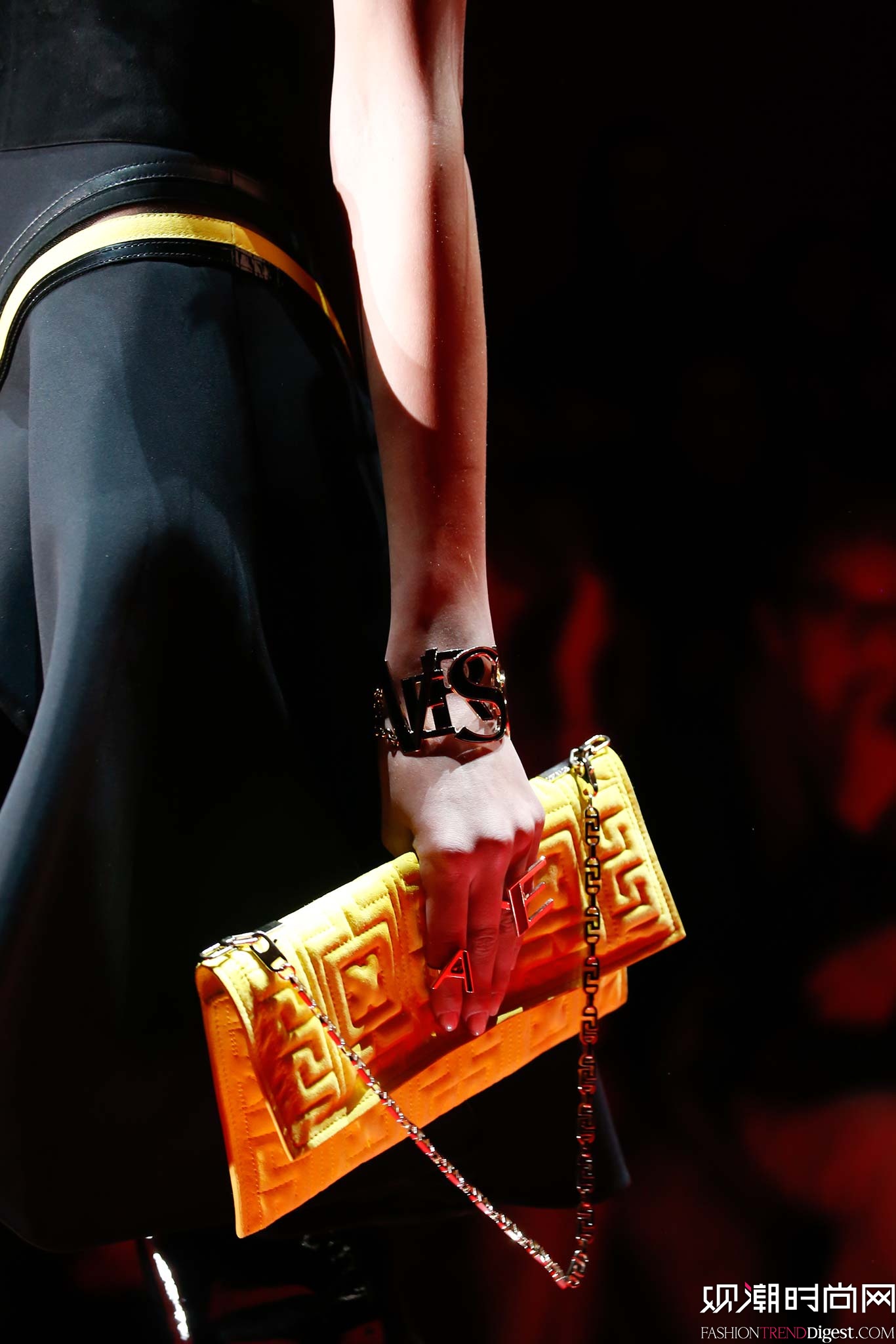 Versace 2015ﶬʱװϵ㳡ͼƬ