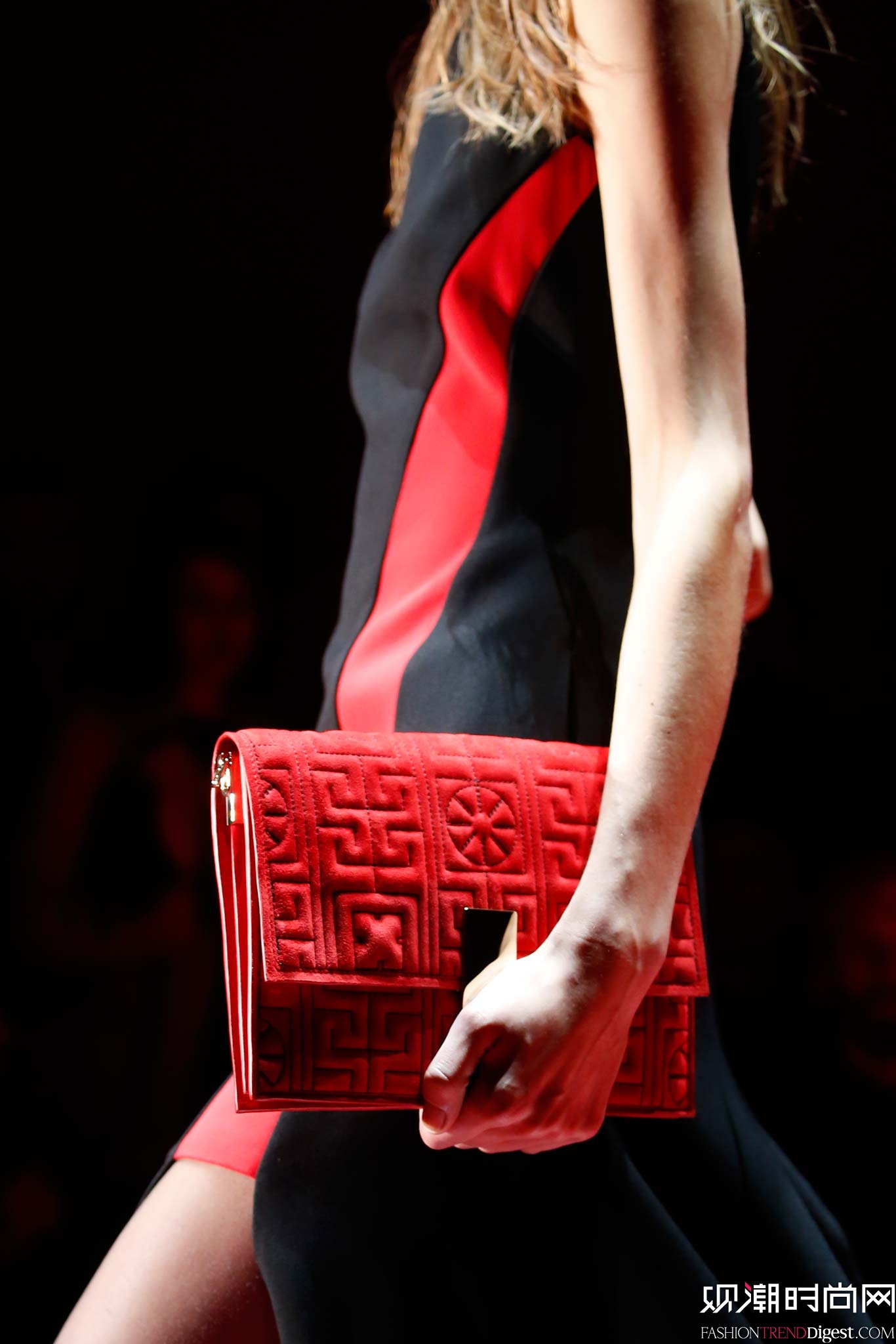 Versace 2015ﶬʱװϵ㳡ͼƬ