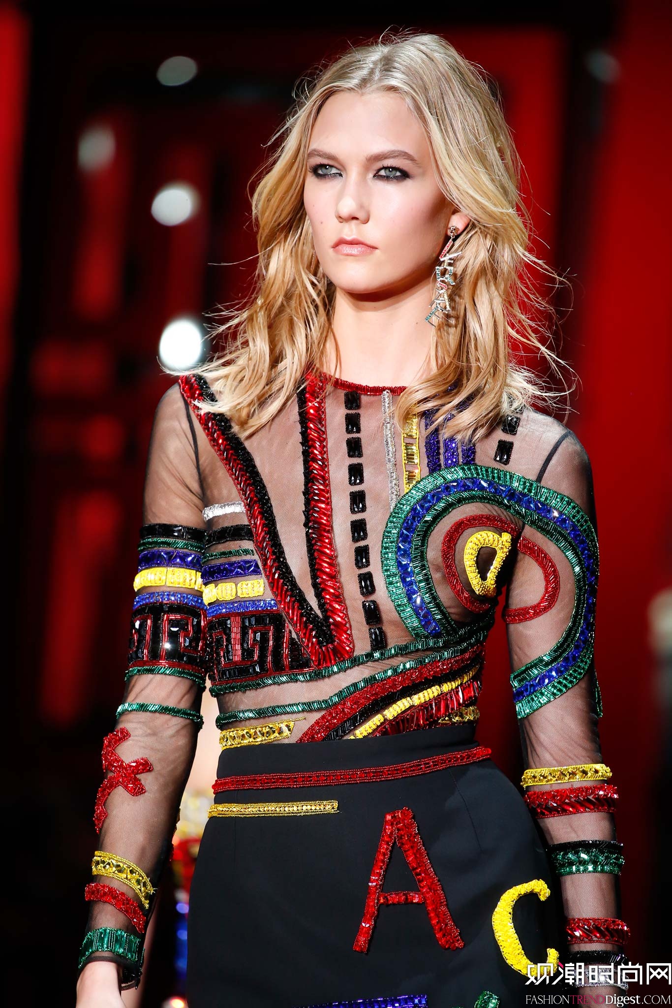 Versace 2015ﶬʱװϵ㳡ͼƬ