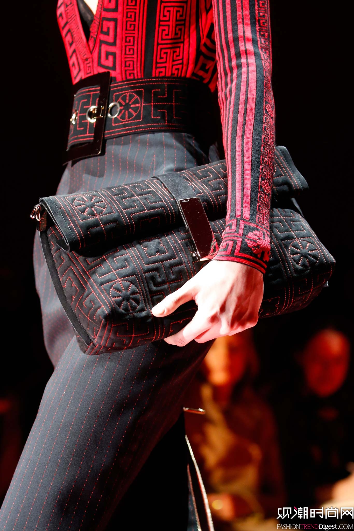 Versace 2015ﶬʱװϵ㳡ͼƬ