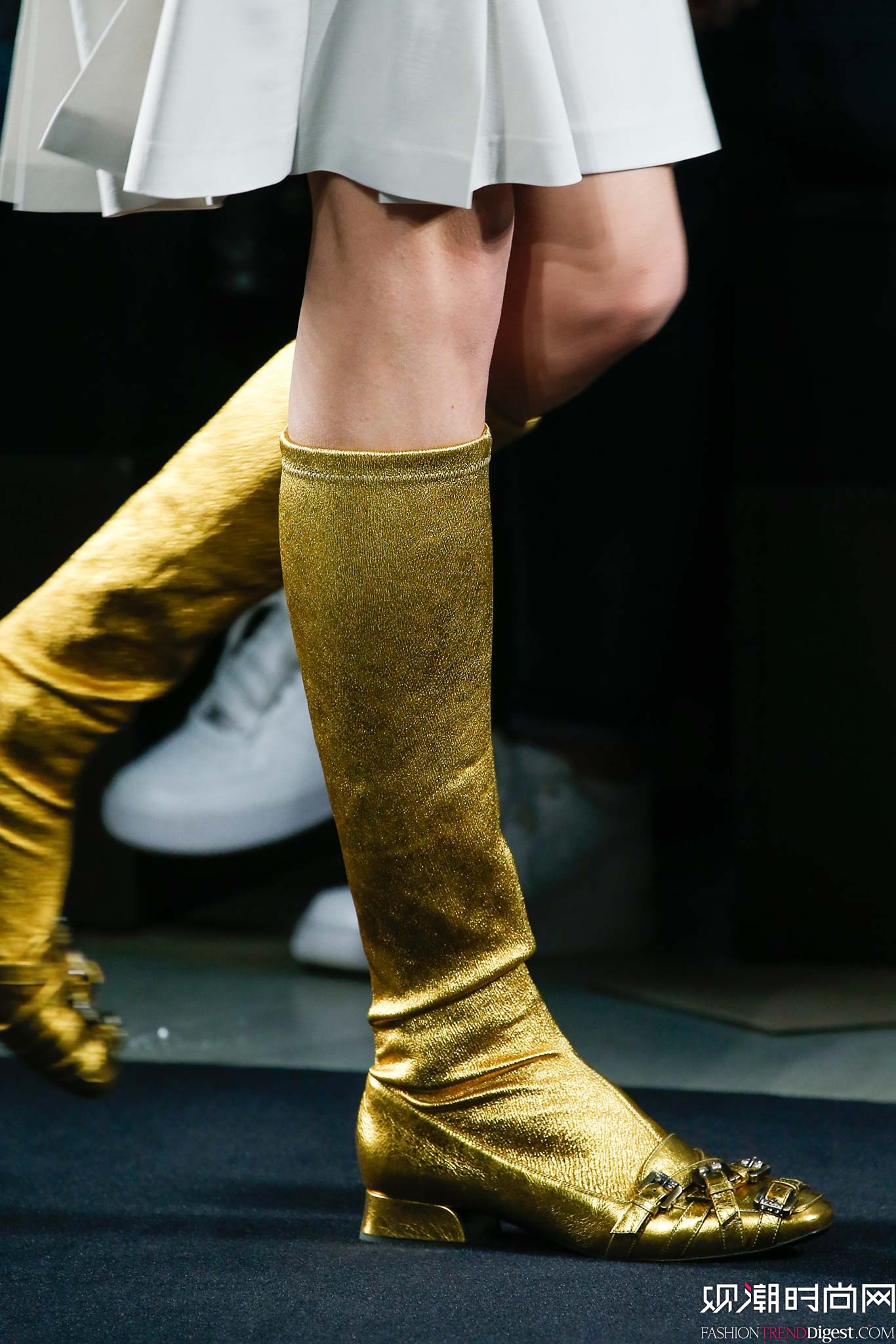 Bottega Veneta 2015�ﶬʱװ��ϵ���㳡����ͼƬ