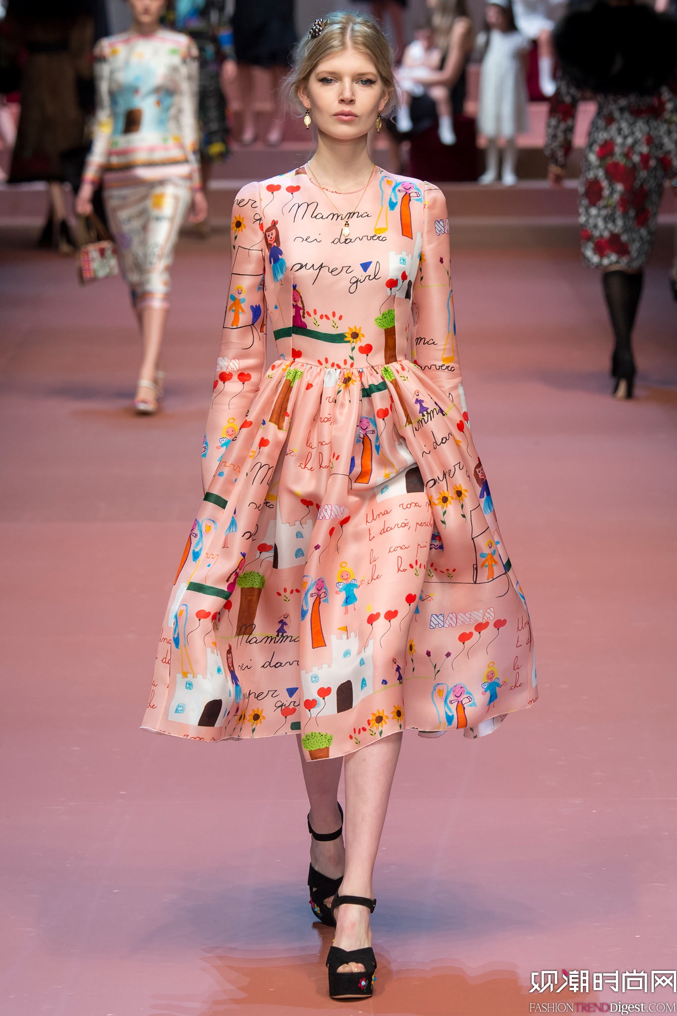 Dolce & Gabbana 2015�ﶬʱװ��ϵ���㳡����ͼƬ