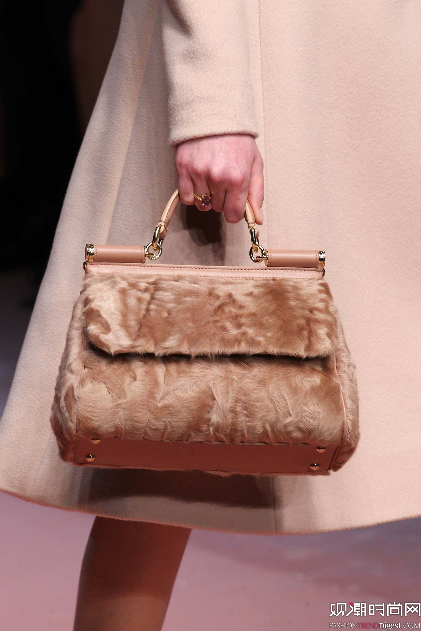 Dolce & Gabbana 2015�ﶬʱװ��ϵ���㳡����ͼƬ