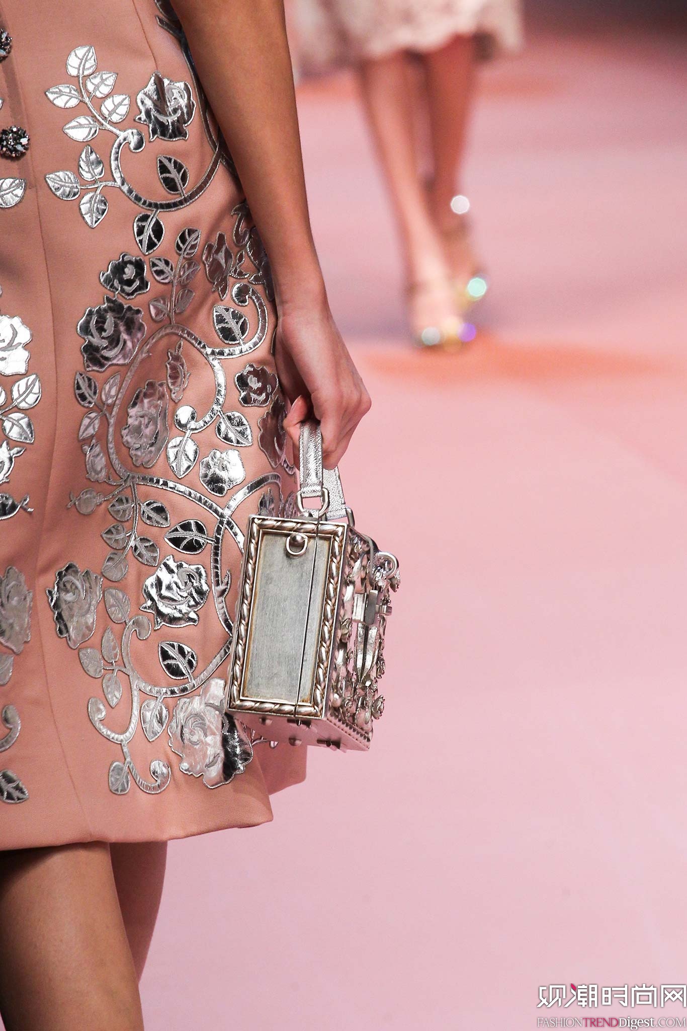 Dolce & Gabbana 2015�ﶬʱװ��ϵ���㳡����ͼƬ