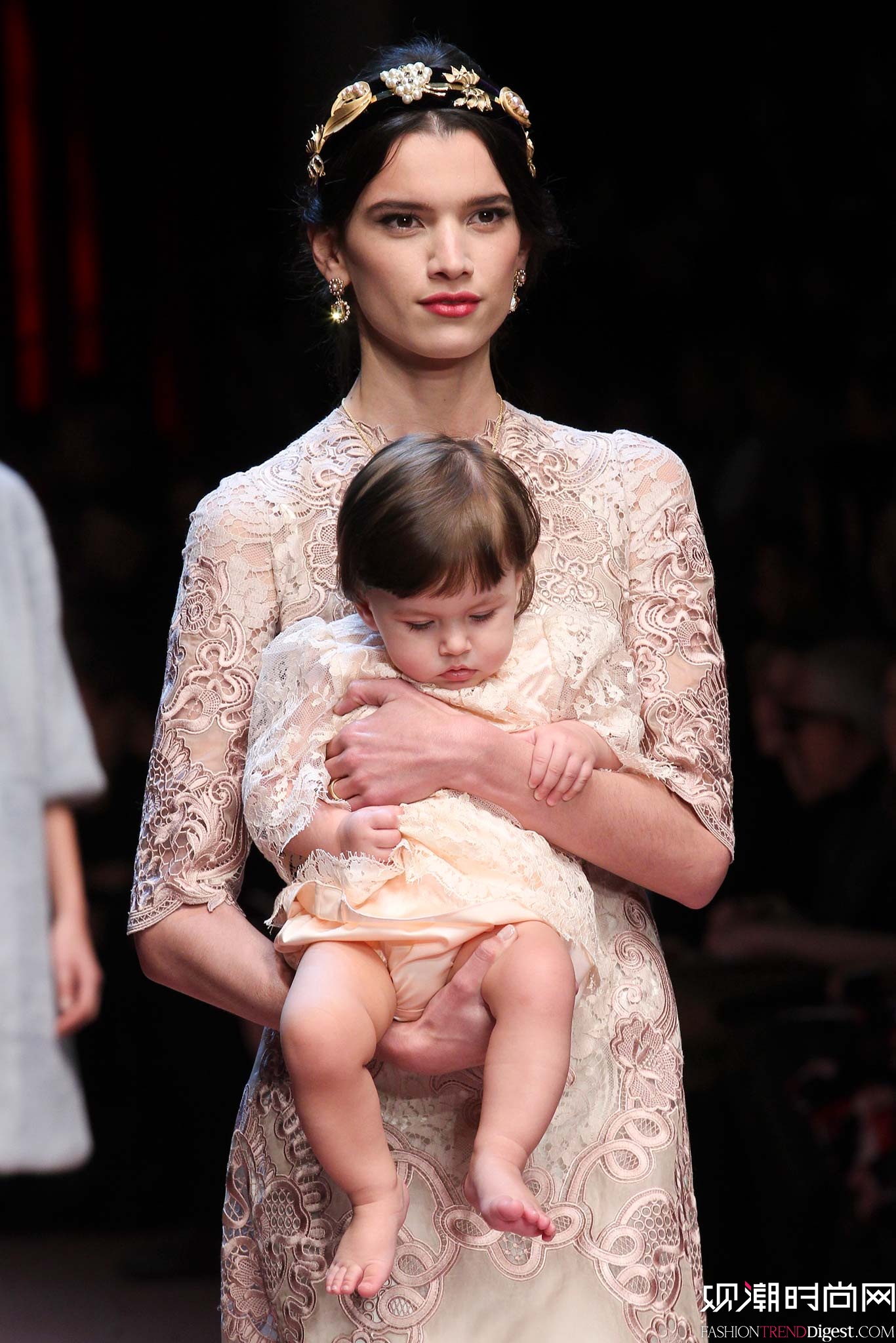 Dolce & Gabbana 2015�ﶬʱװ��ϵ���㳡����ͼƬ