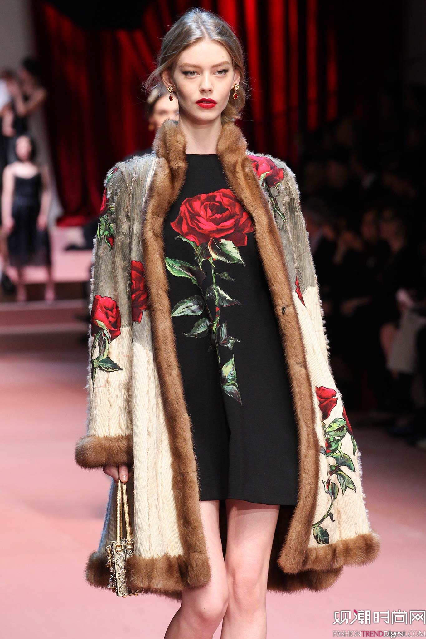 Dolce & Gabbana 2015�ﶬʱװ��ϵ���㳡����ͼƬ