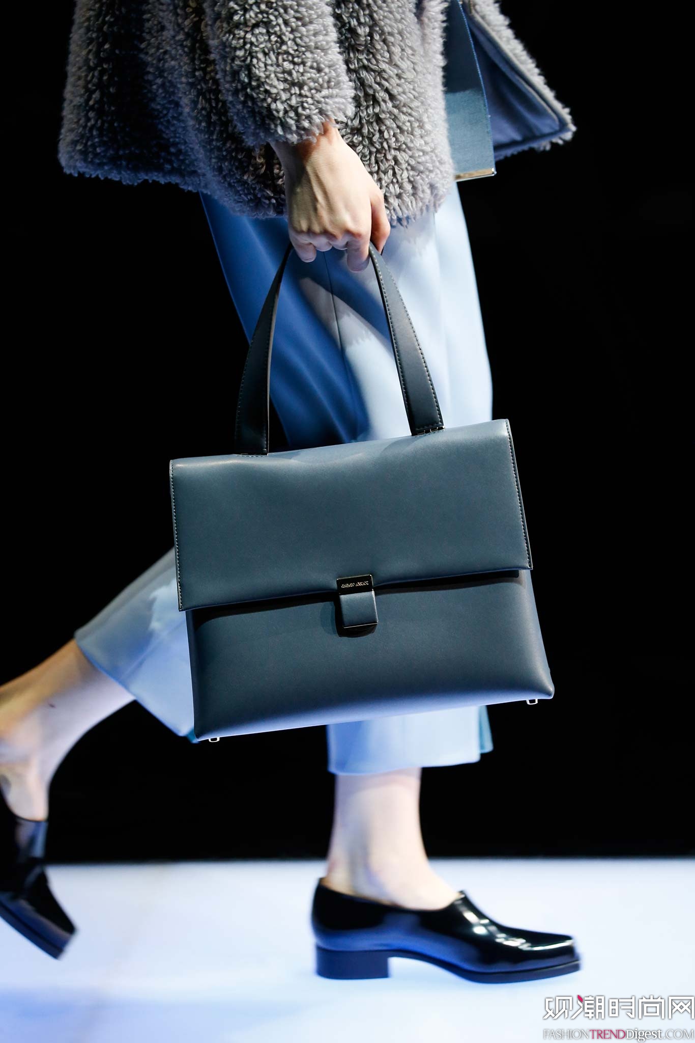 Giorgio Armani 2015�ﶬʱװ��ϵ���㳡����ͼƬ