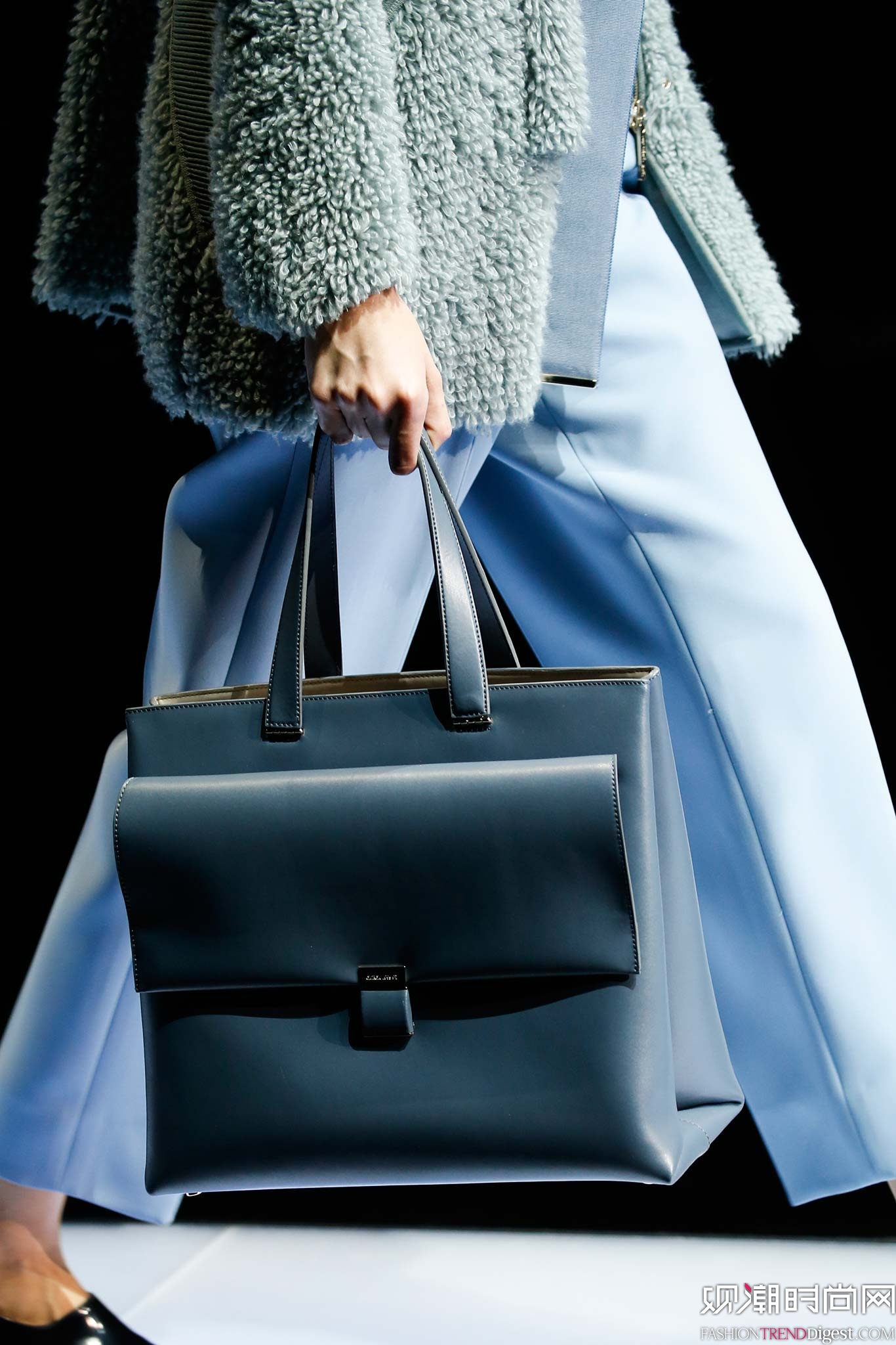 Giorgio Armani 2015�ﶬʱװ��ϵ���㳡����ͼƬ