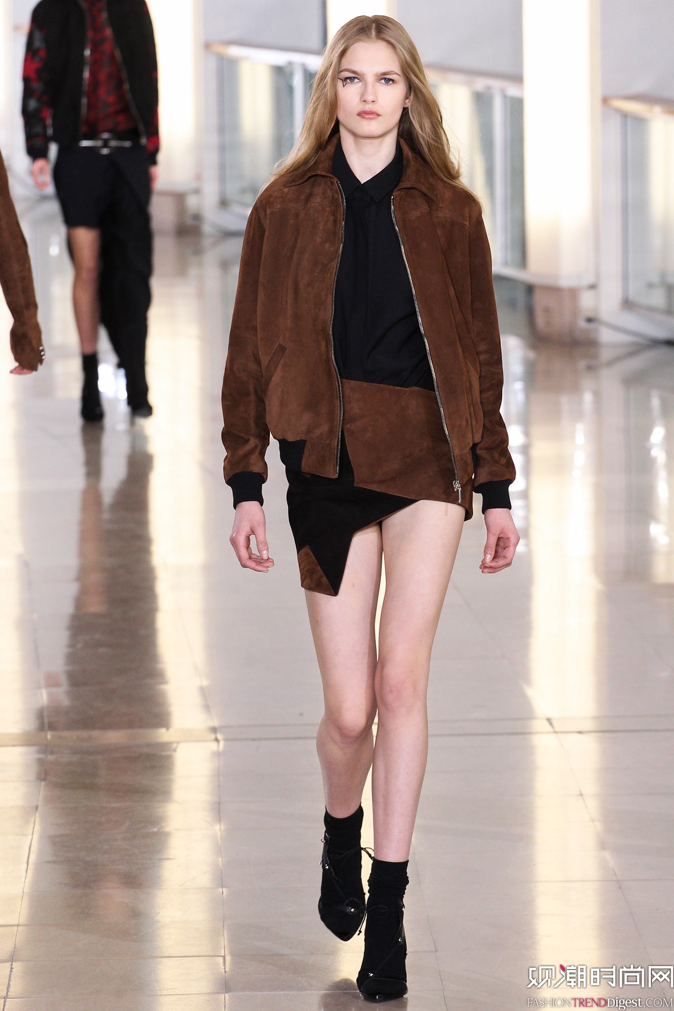 Anthony Vaccarello 2015ﶬr(sh)bϵ(chng)DƬ