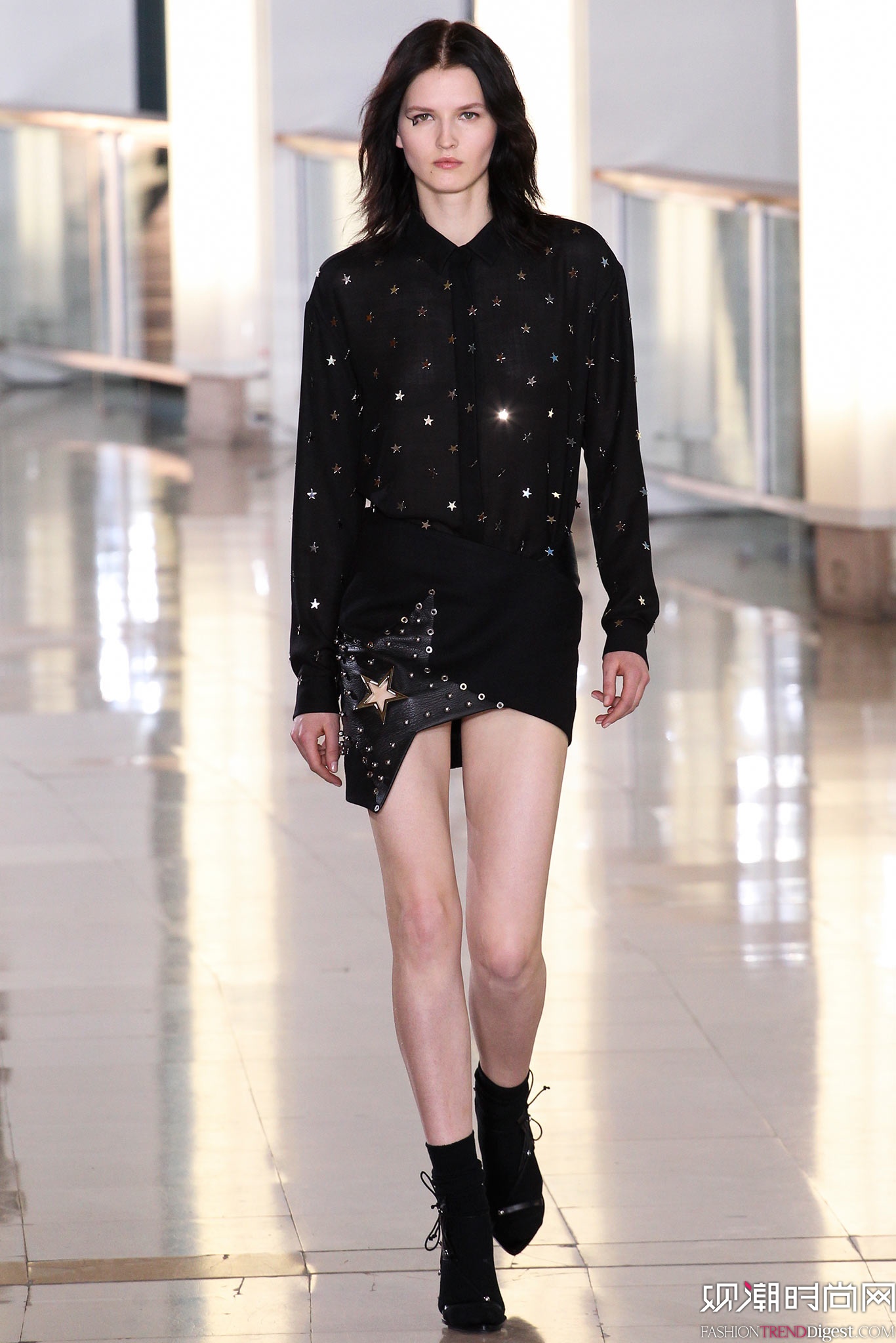 Anthony Vaccarello 2015ﶬʱװϵ㳡ͼƬ