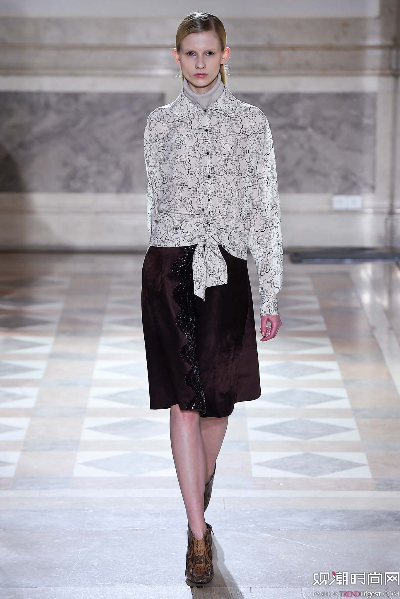 Sharon Wauchob 2015ﶬrbϵDƬ