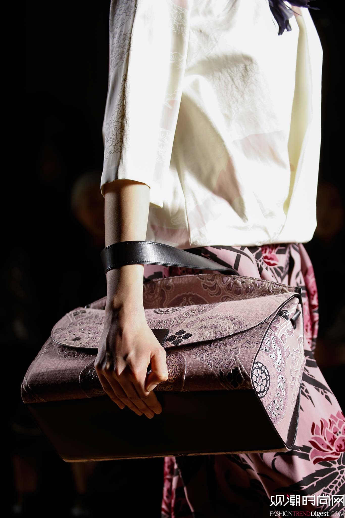 Dries Van Noten 2015ﶬʱװϵ㳡ͼƬ