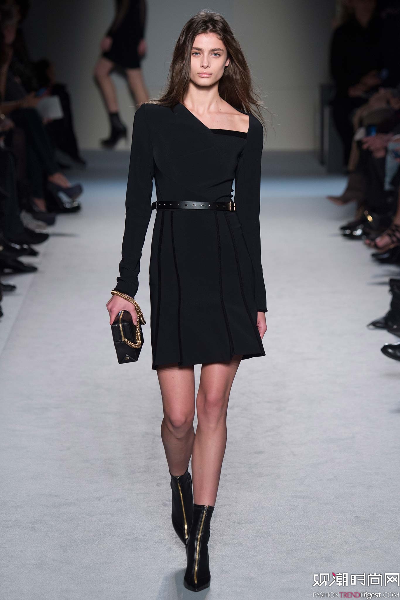 Roland Mouret 2015ﶬʱװϵ㳡ͼƬ