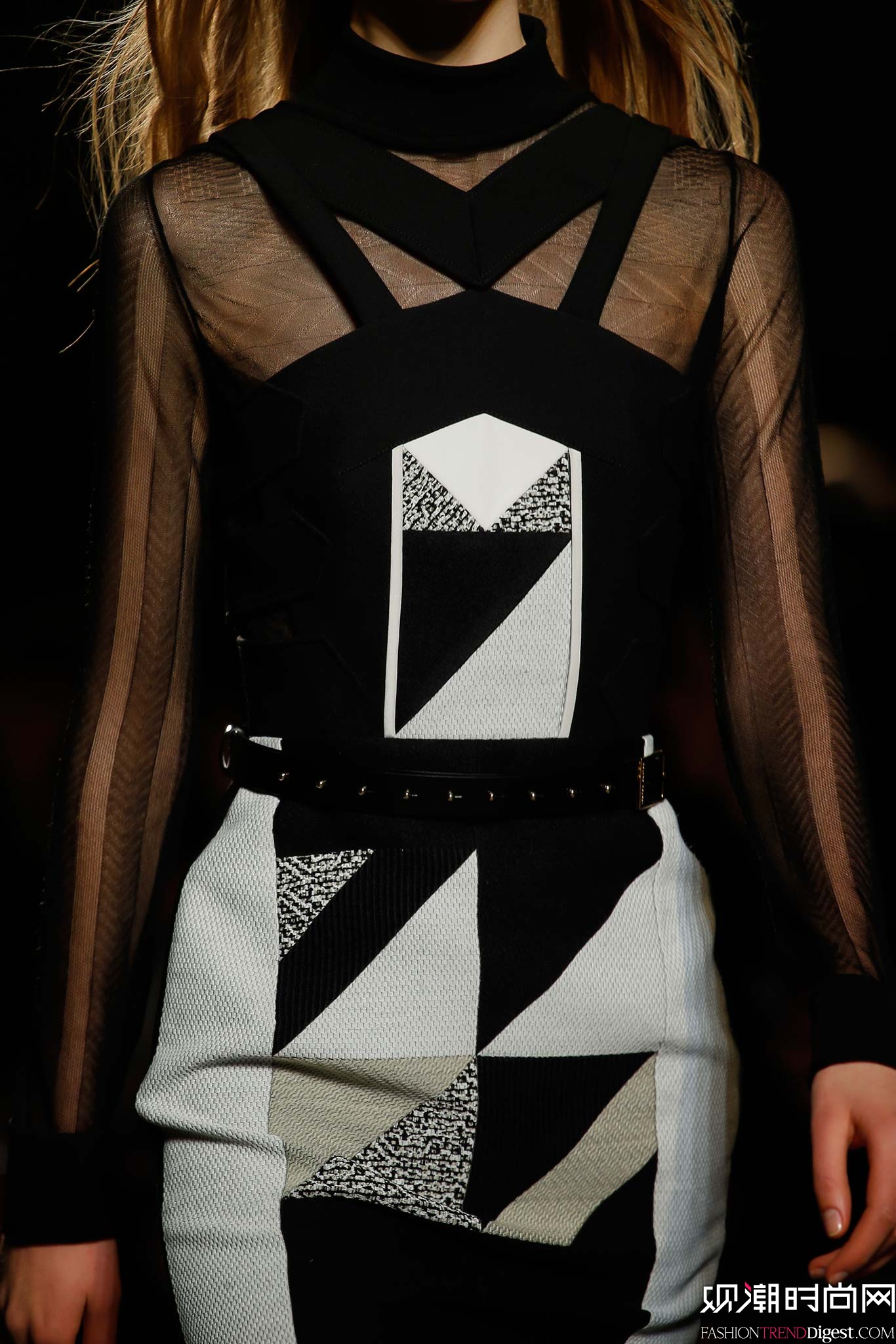 Roland Mouret 2015ﶬrbϵDƬ